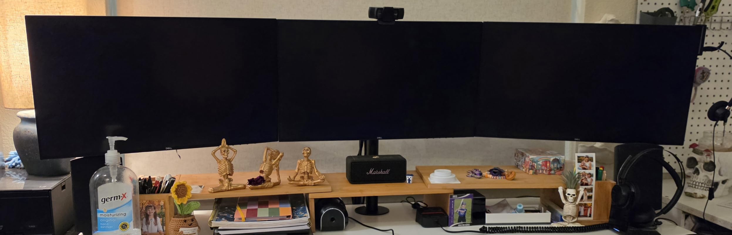 WALI Dual Monitor Stand for Desk, Monitor Stands for 2 Monitors up to 27 inch, Dual Monitors Mount Fits up to 22lbs, Free Standing Full Motion Dual Monitors Arm for Desk (MF002), Black customer photo 1