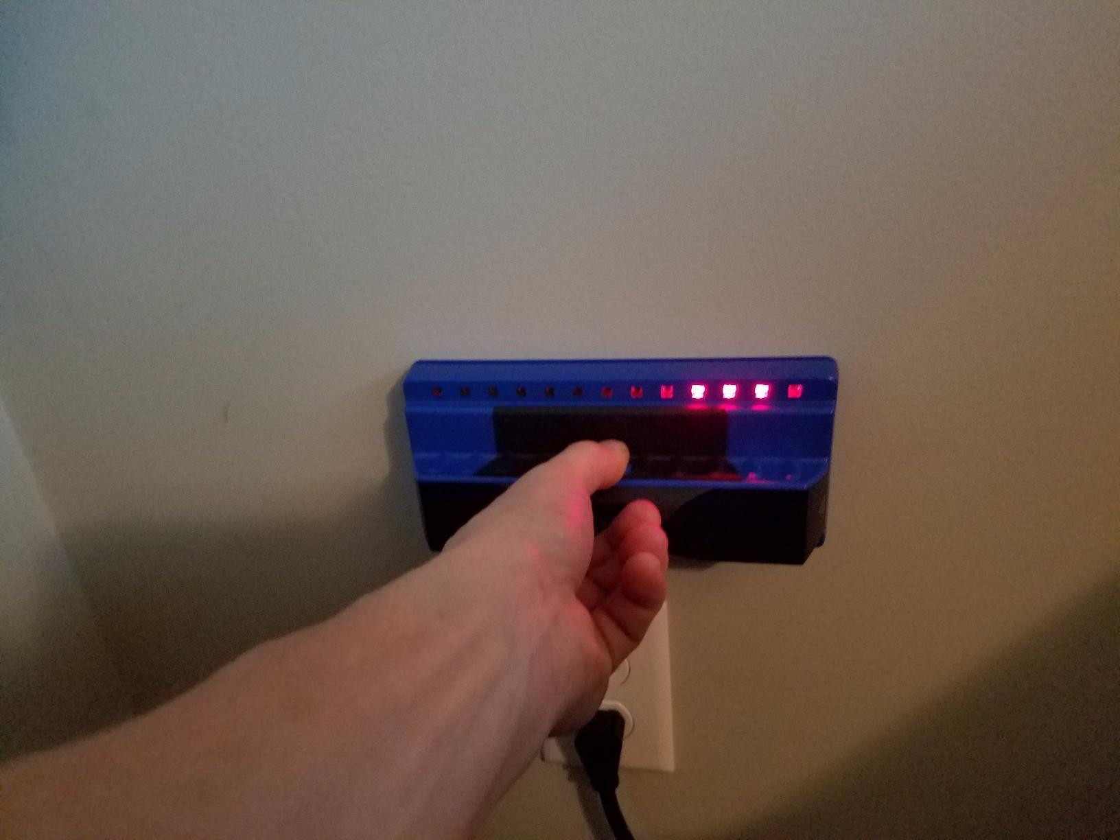 Franklin Sensors ProSensor 710+ Stud Finder, 13-Sensor Wall Scanner | Wood and Metal Stud Detector with Built-in Bubble Level, Made in the USA customer photo 2