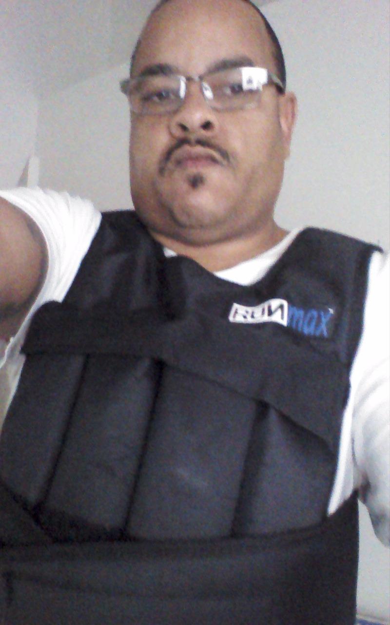 RUNmax 20LBS - 150LBS Adjustable Weighted Vest Wtih Shoulder Pads Option for Men and Women customer photo 1