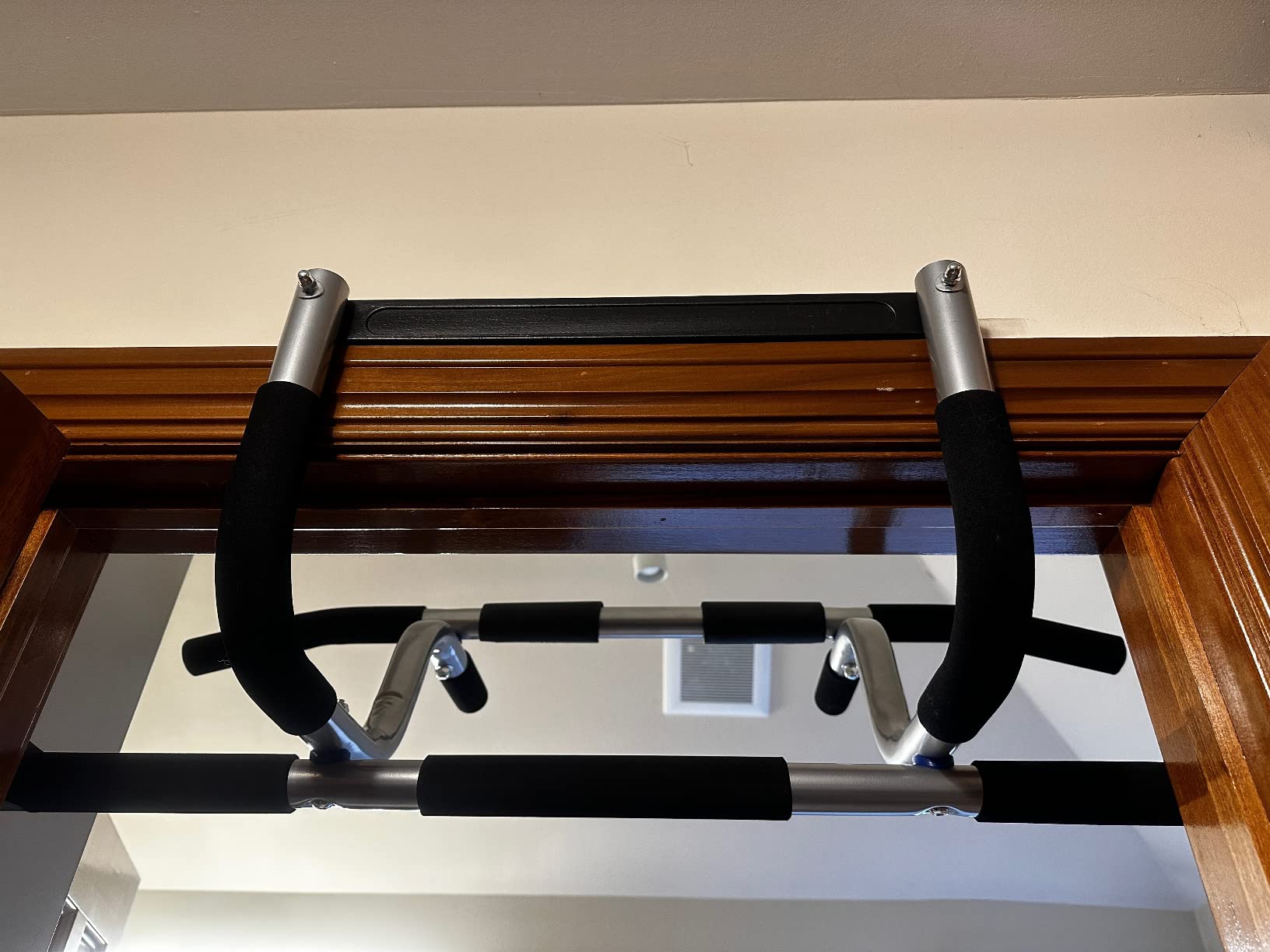 Ultimate Body Press XL Doorway Pull Up bar with Elevated bar & Adjustable Width customer photo 1