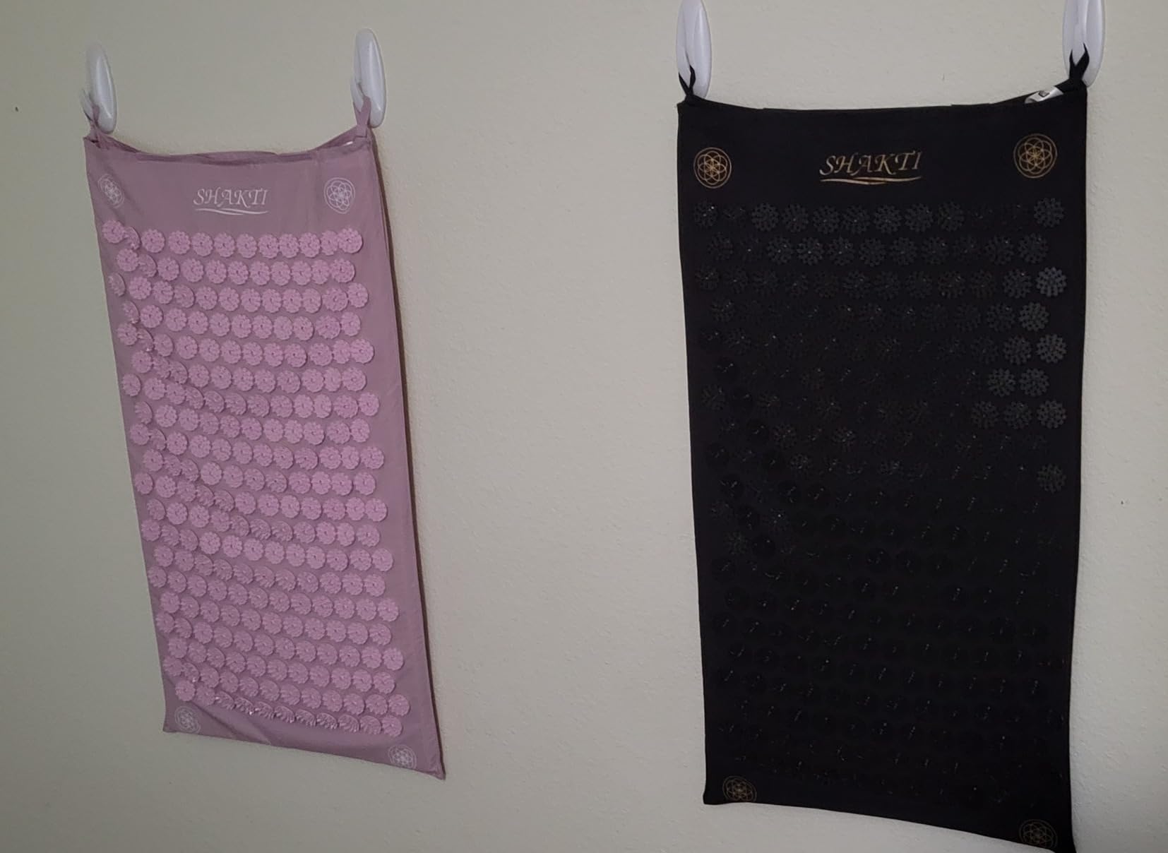 ShaktiMat Acupressure Mat for Tension Release & Relaxation, Level 2 Black | Relaxation, Massage Muscles, Aid Sleep, Made with Organic Cotton & ABS spikes customer photo 2