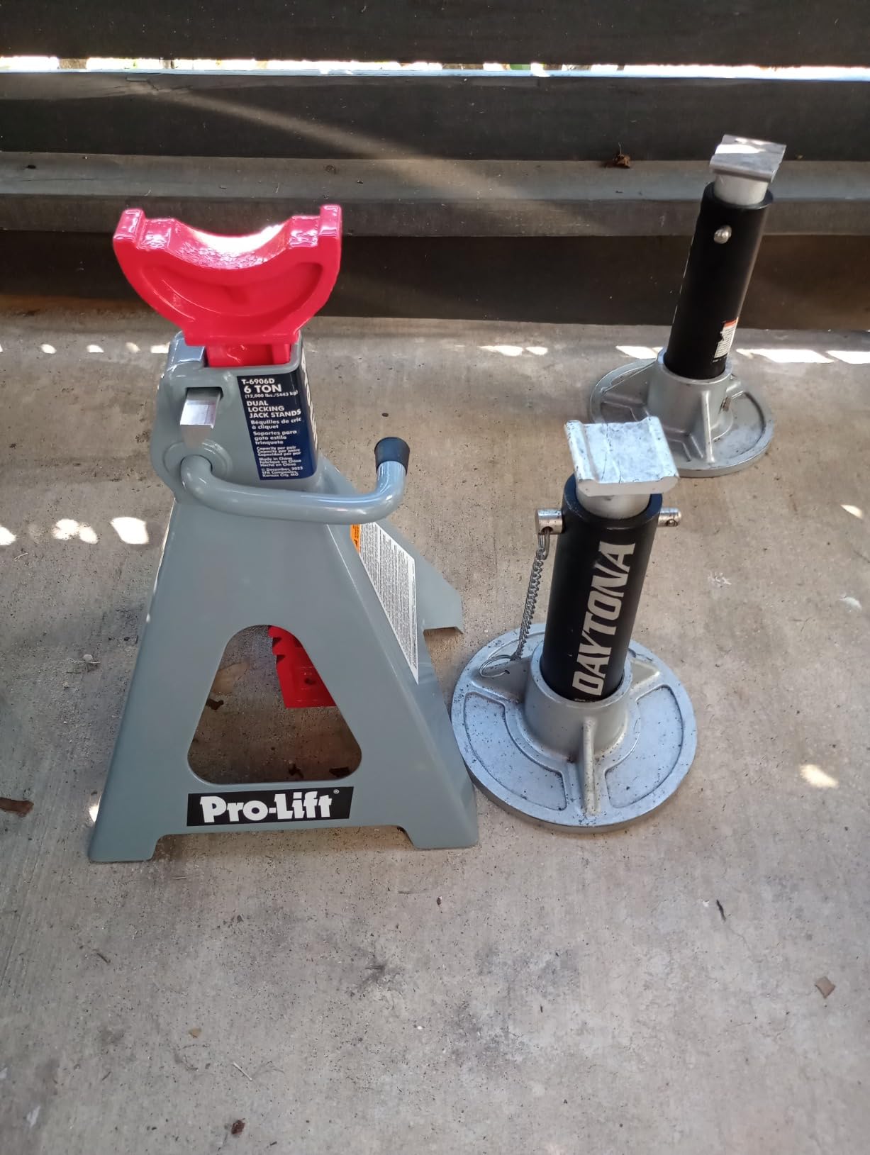 Pro-Lift Heavy Duty 6 Ton Jack Stands Pair - Double Locking Pins - Handle Lock and Mobility Pin for Auto Repair Shop with Extra Safety customer photo 2