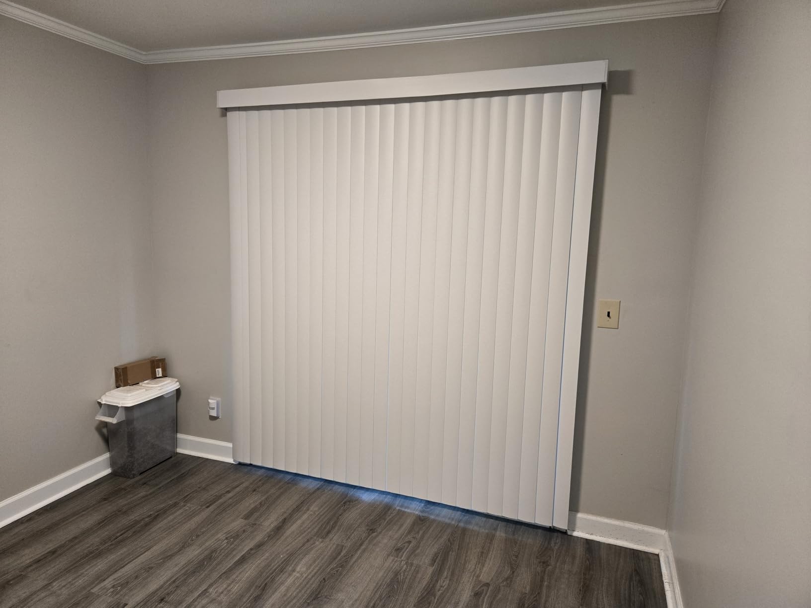 CHICOLOGY Vertical Blinds for Sliding Glass Doors & Patio Doors, Oxford White (Vinyl), 3.5
