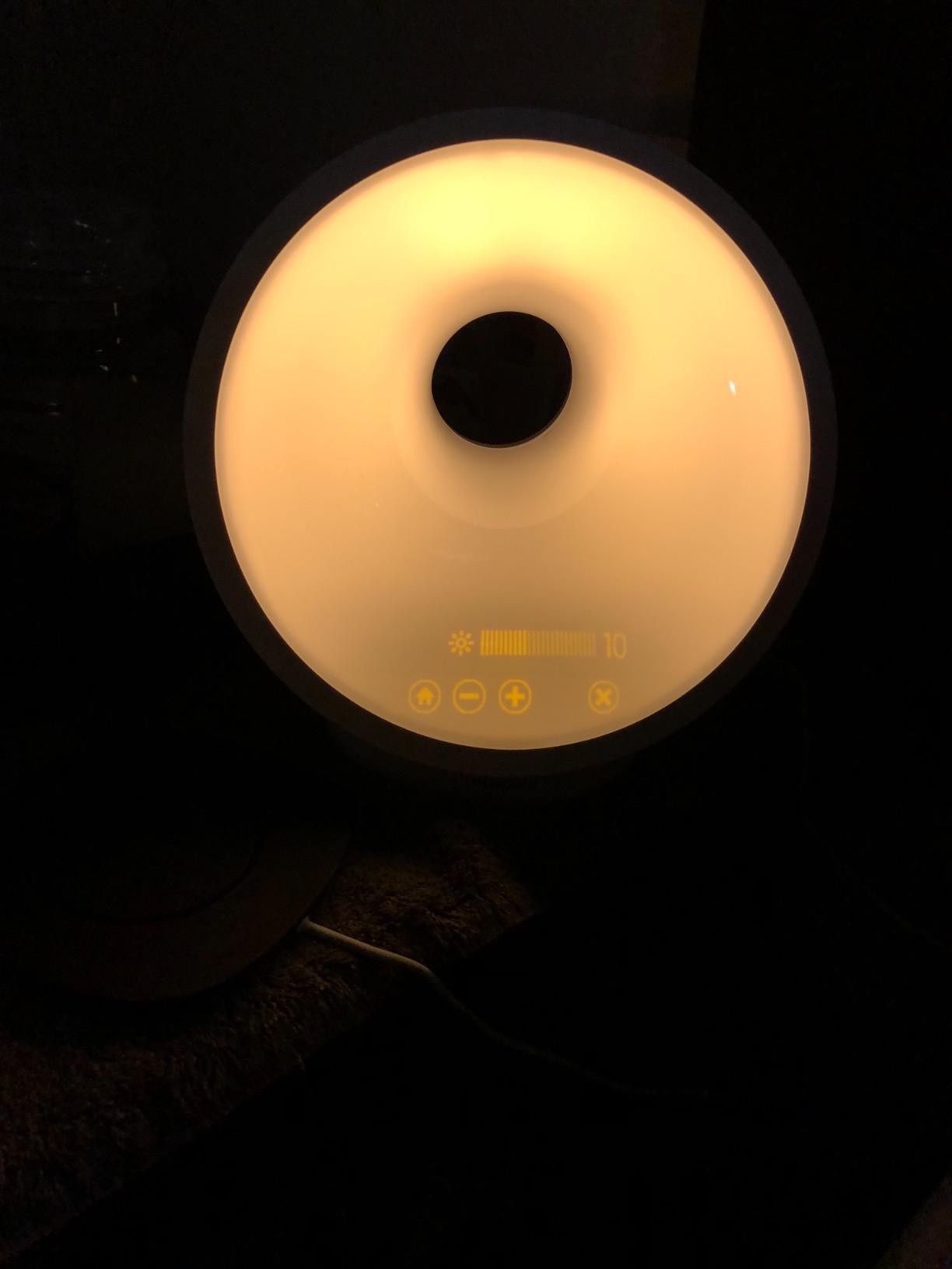 PHILIPS SmartSleep Sleep and Wake-Up Light, Simulated Sunrise and Sunset, Multiple Lights and Sounds, RelaxBreathe to Sleep, HF3650/60 customer photo 1
