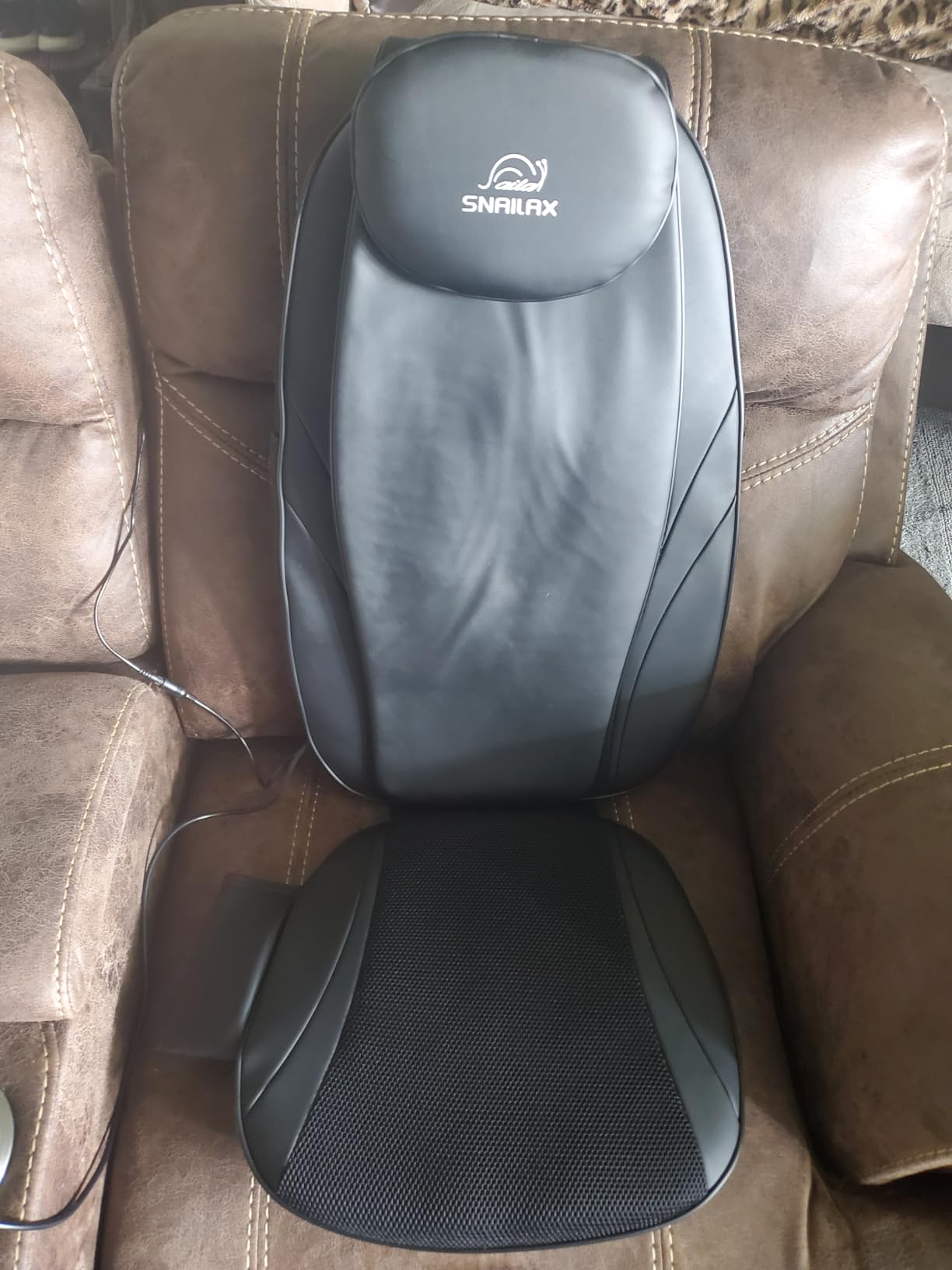 Snailax Shiatsu Back Massager with Heat, Deep Kneading Massage Chair Pad for Neck, Shoulders, Full Back & Waist, Adjustable Roller Massage Seat Cushion for Home Office, Pain Relief, Gift for Men Women customer photo 2