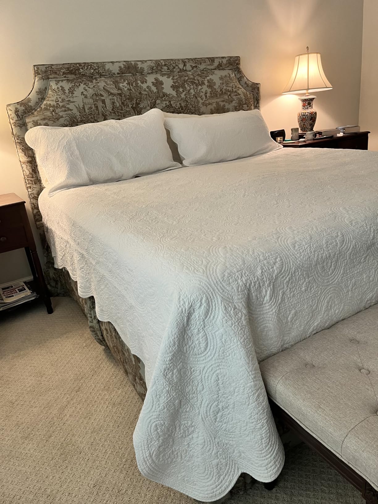 Cozy Line Home Fashions 100% Cotton Medallion Off White Matelasse Embossed Bedding Quilt Set, Reversible Lightweight Bedspread, Coverlet for All Season (Blantyre - Ivory, Queen - 3 piece) customer photo 1