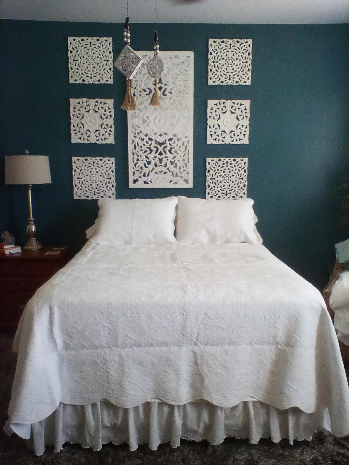 Cozy Line Home Fashions 100% Cotton Medallion Off White Matelasse Embossed Bedding Quilt Set, Reversible Lightweight Bedspread, Coverlet for All Season (Blantyre - Ivory, Queen - 3 piece) customer photo 2