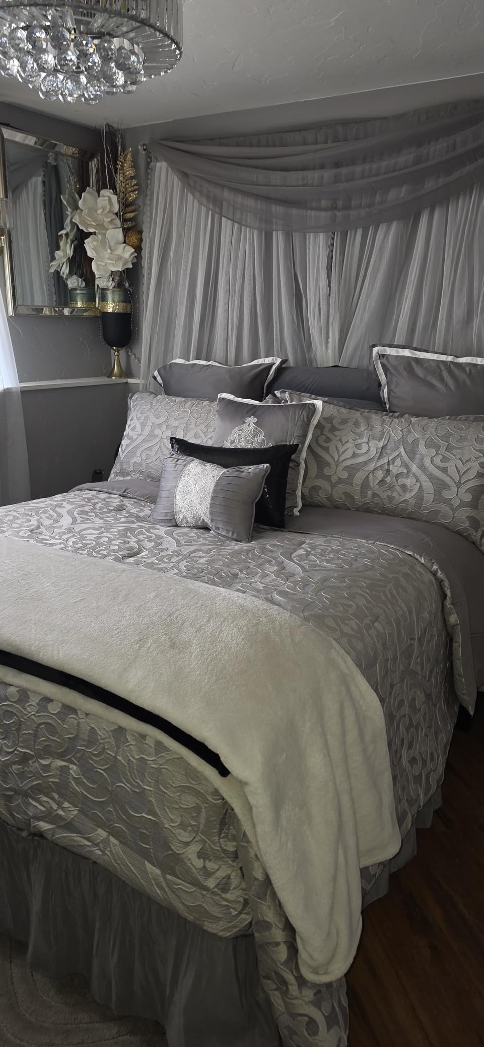 Madison Park Odette Cozy Comforter Set Jacquard Damask Medallion Design - Modern All Season, Down Alternative Bedding, Shams, Decorative Pillows, King(104 in x 92 in), Silver 8 Piece customer photo 2