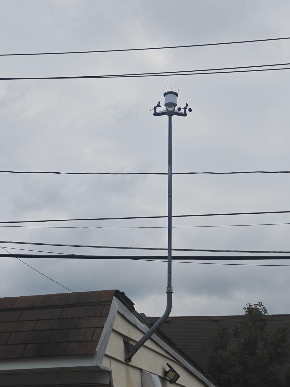 Ambient Weather WS-2000 Smart Weather Station | With Wi-Fi Remote Monitoring and Alerts customer photo 1