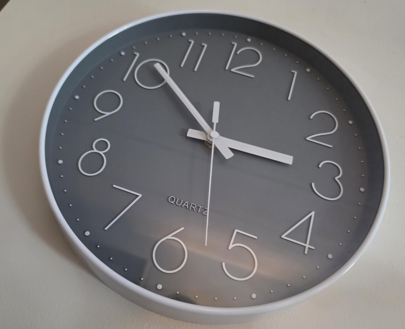 jomparis Wall Clock 12 Inch Non-Ticking Silent Battery Operated Round Wall Clock Modern Elegant Simple Style Clock for Home Office Kitchen Bedroom Living Room customer photo 2