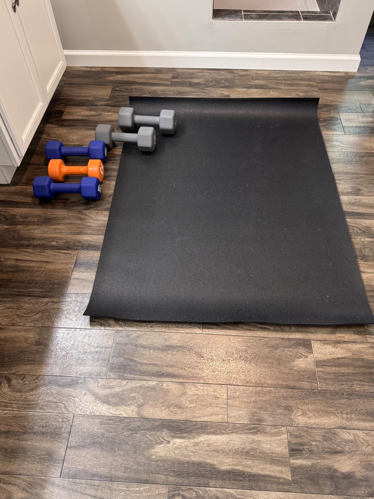 Rubber King Multi-Purpose Exercise Mat - 100% Recycled Thick Rubber Mat for Home Gym Flooring, Non-Slip, Low-Odor Durable Workout Mat for Indoor/Outdoor, Shoe-Friendly customer photo 1