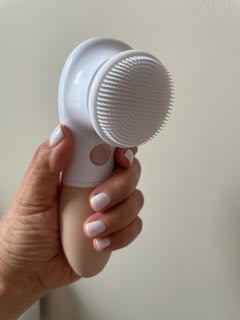 Vanity Planet Raedia Facial Cleansing Brush - Electric Facial Cleansing Brush with 4 Exfoliating Brush Heads - Waterproof, Handheld, Lightweight for Face Scrubber and Exfoliating (Dusty Pink) customer photo 1