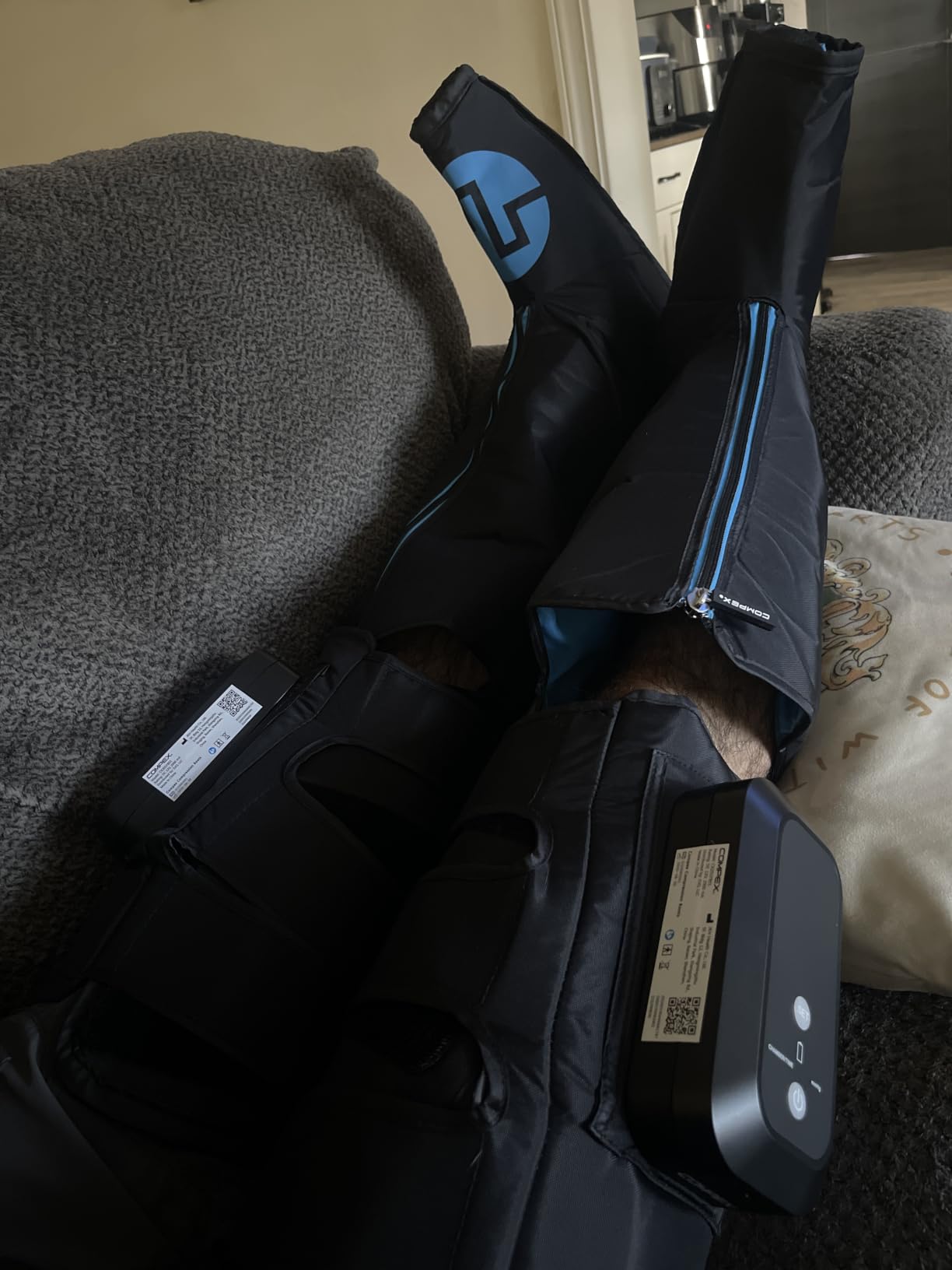 Compex Ayre Wireless Rapid Recovery Compression Boots - High Tech Compression Massage - S/M customer photo 1