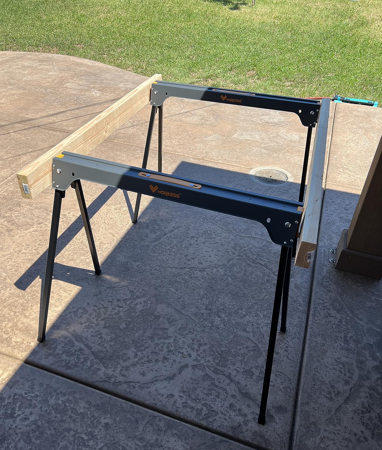 Saw Horses 2 Pack, Heavy Duty Folding Portable Saw Horses Table 2200 Lbs Load Capacity with 2x4 Support Legs, Fast Open Legs and Easy Grip Handle for Woodworking. customer photo 1
