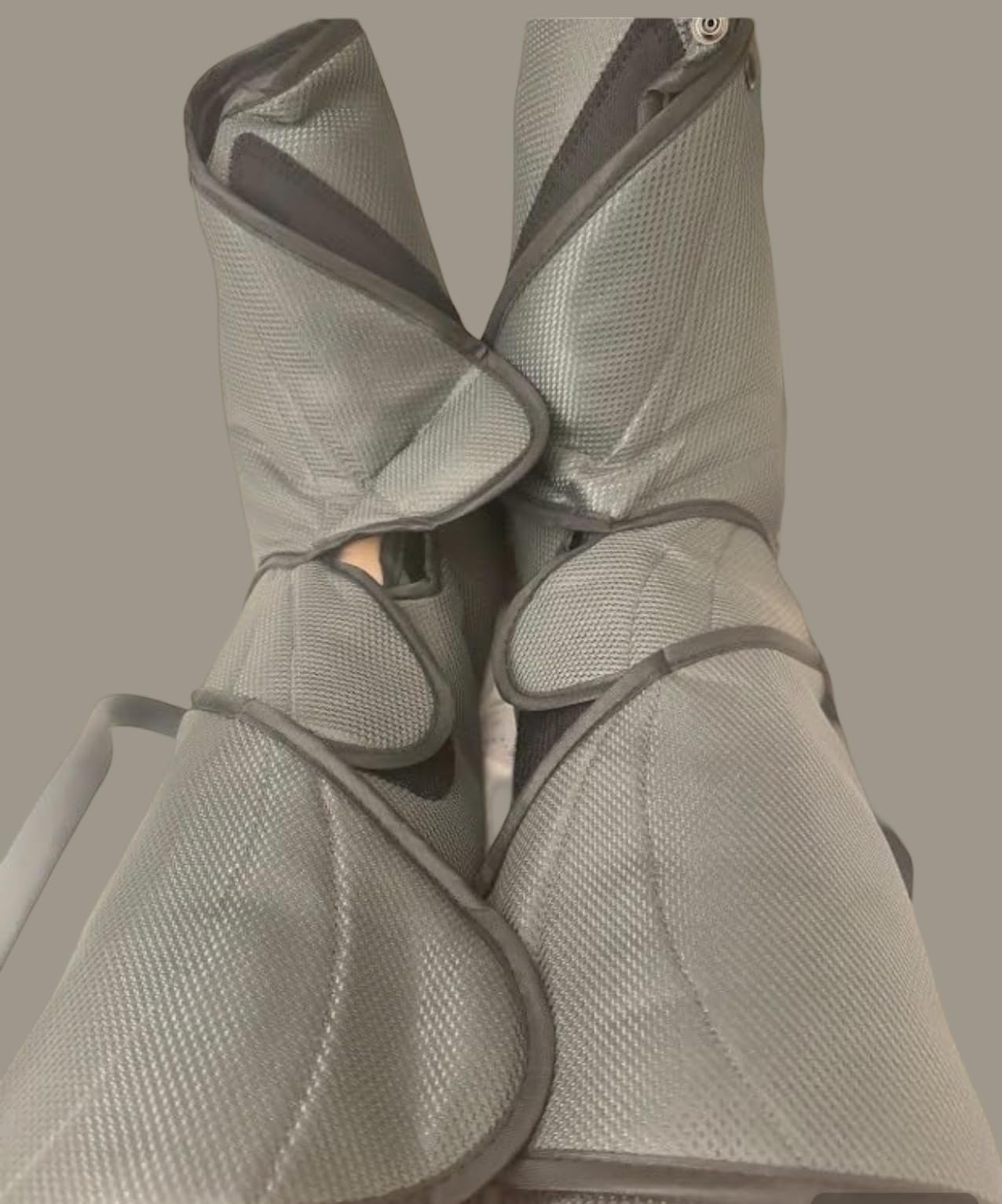 FIT KING Air Compression Leg and Foot Massager with Heat for Circulation and Pain Relief Helpful for Swollen Legs Edema RLS - Great Gift for Women Mom customer photo 1