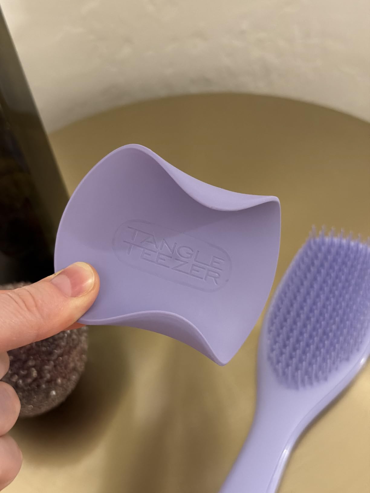 Tangle Teezer Scalp & Shampoo Brush to Exfoliate & Massage, Lavender Purple | Cleanses, exfoliates, and massages the scalp in the shower. Distributes shampoo evenly, for all hair types customer photo 1