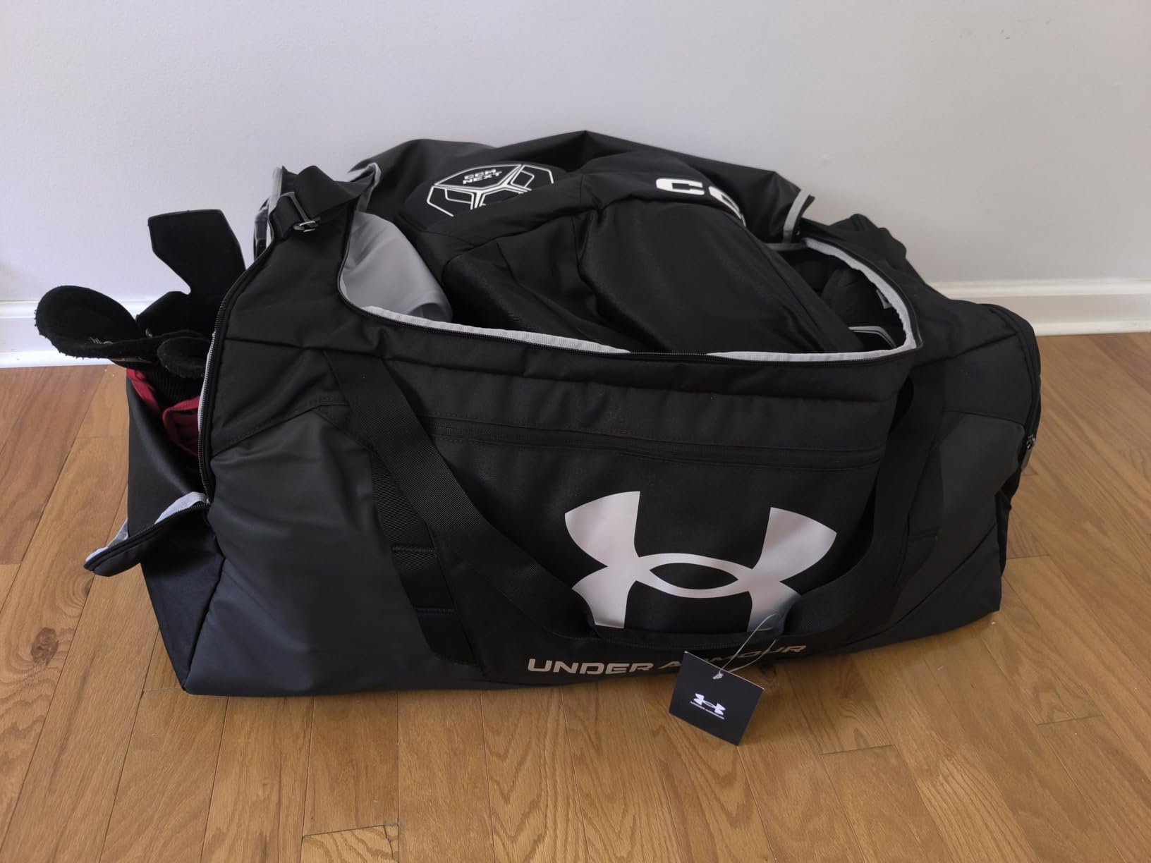 Under Armour Undeniable 5.0 Duffle customer photo 2
