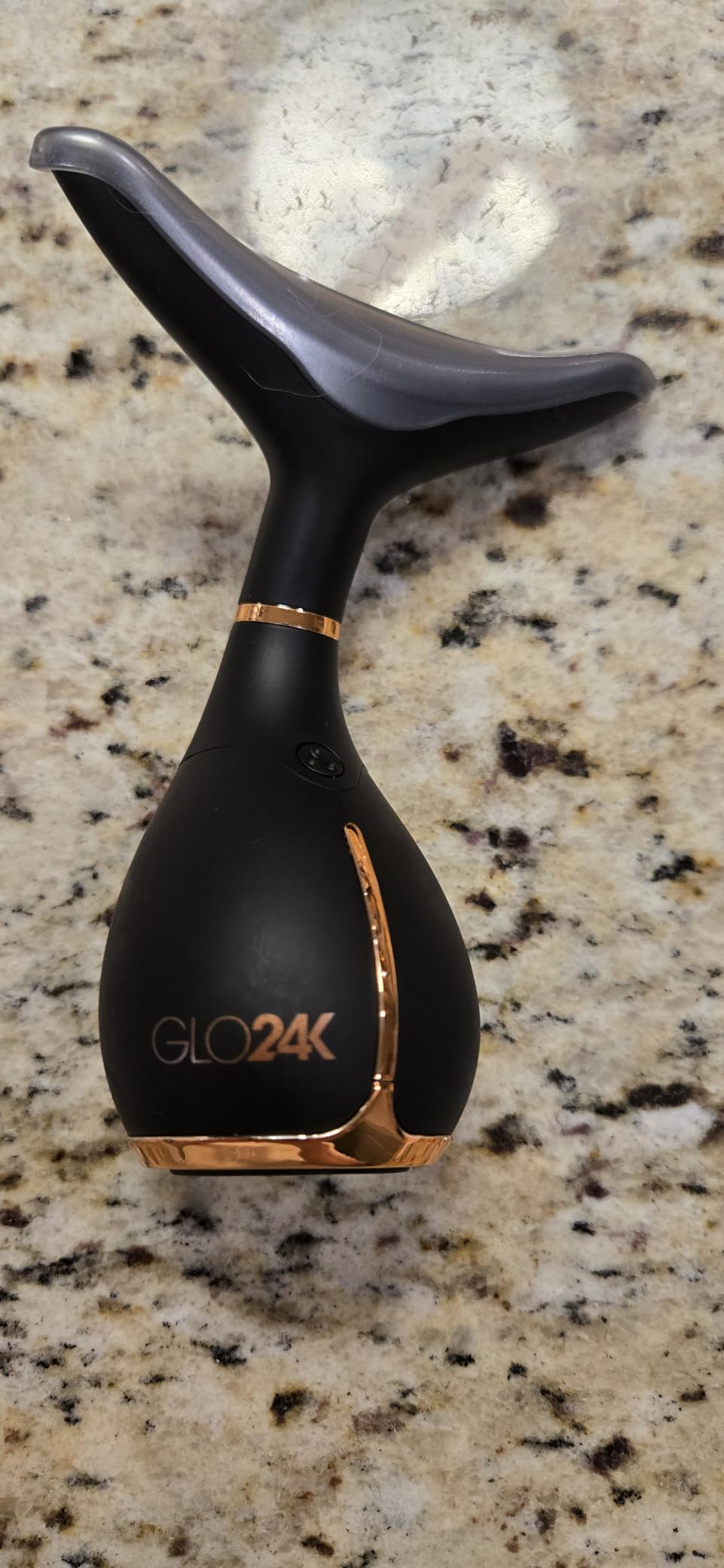 GLO24K LED Facial Massager for Face & Neck - Beauty Wand with LED Light, Vibration & Warm Massage - Cosmetic Skincare Tool customer photo 1