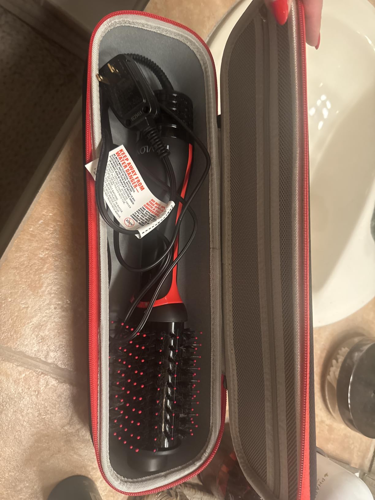 REVLON One-Step Volumizer Plus Hair Dryer and Styler | More Volume, Less Damage, and More Styling Control for Easy and Fast Salon-Style Blowouts, Plus Travel Friendly (Black) customer photo 2
