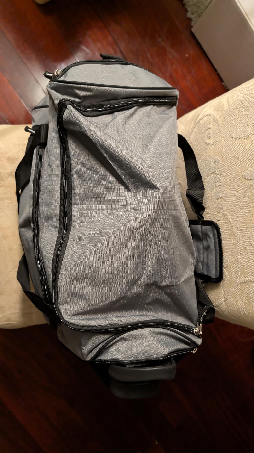 Uarition Gym Bag for Men & Women - 50L Large Duffle Bag for Travel, Black customer photo 1