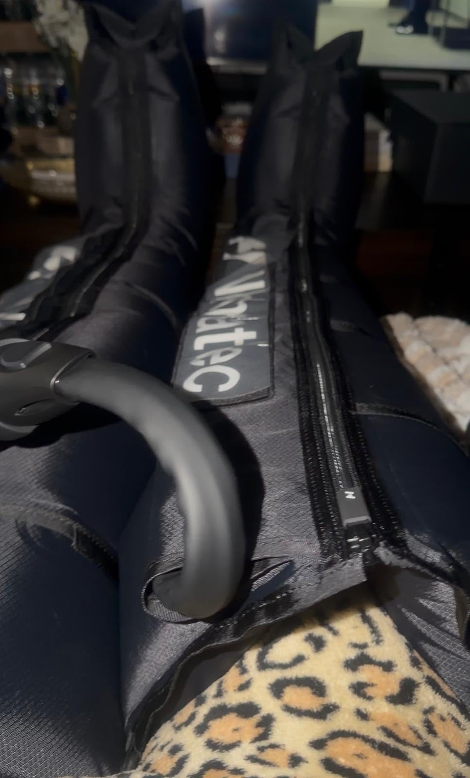Hyperice Normatec 3 Legs Compression Boots Full Leg Recovery Size Standard | Relieve Muscle Aches Pain | Reduce Tension Swelling | 7 levels | Increase Circulation | ZoneBoost | FSA-HSA Eligible | TSA customer photo 2