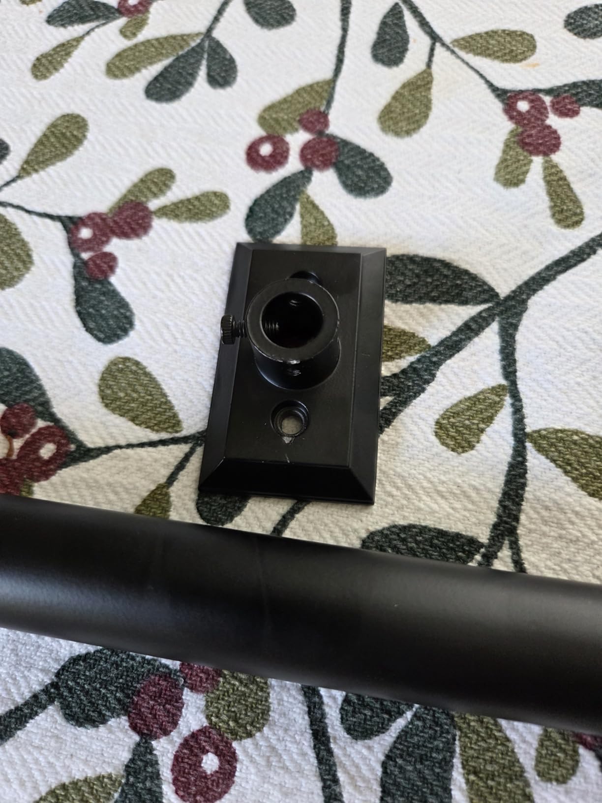 TANGWIN Wrap Around Blackout Curtain Rods, 1