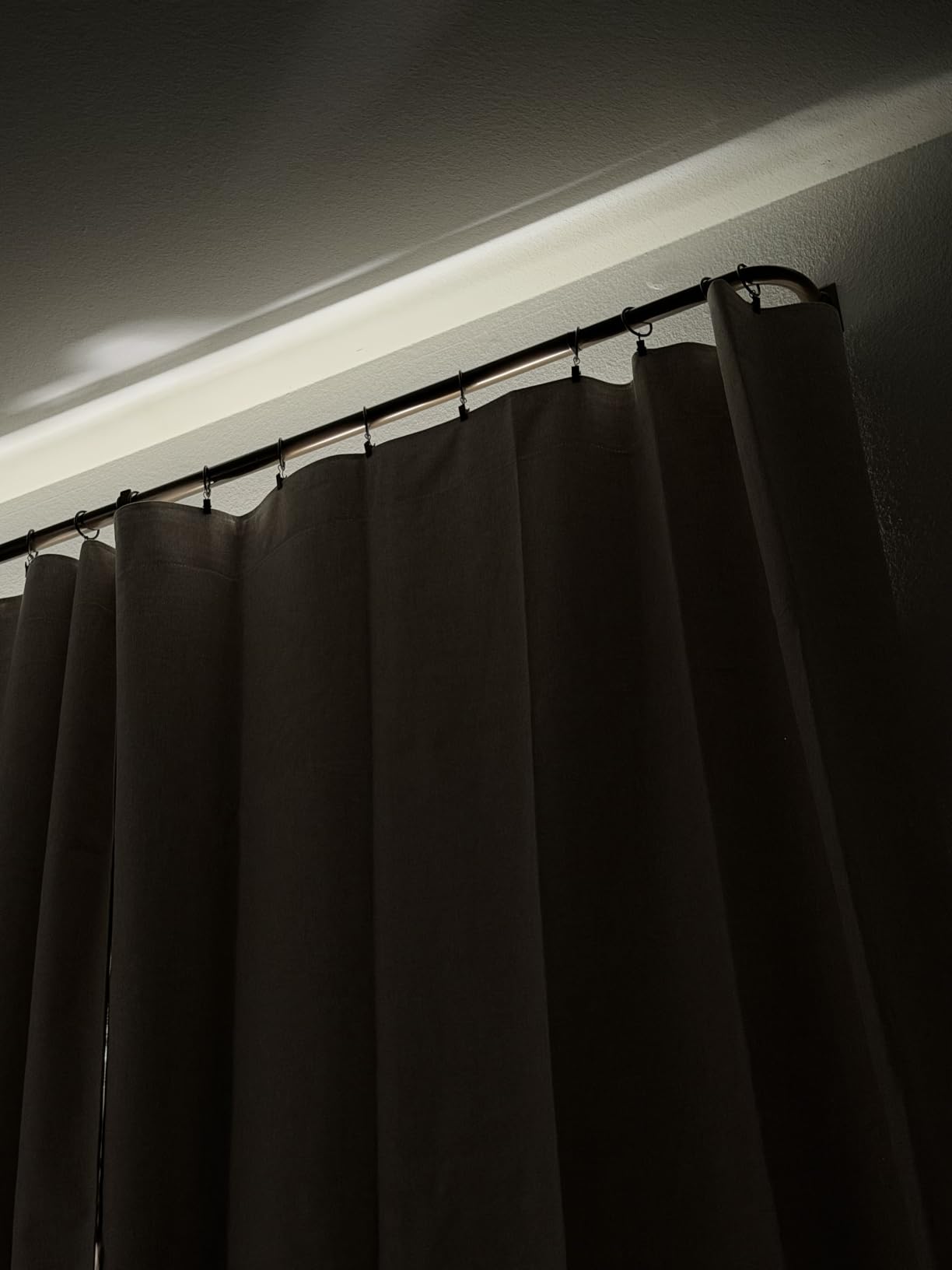 TANGWIN Wrap Around Blackout Curtain Rods, 1