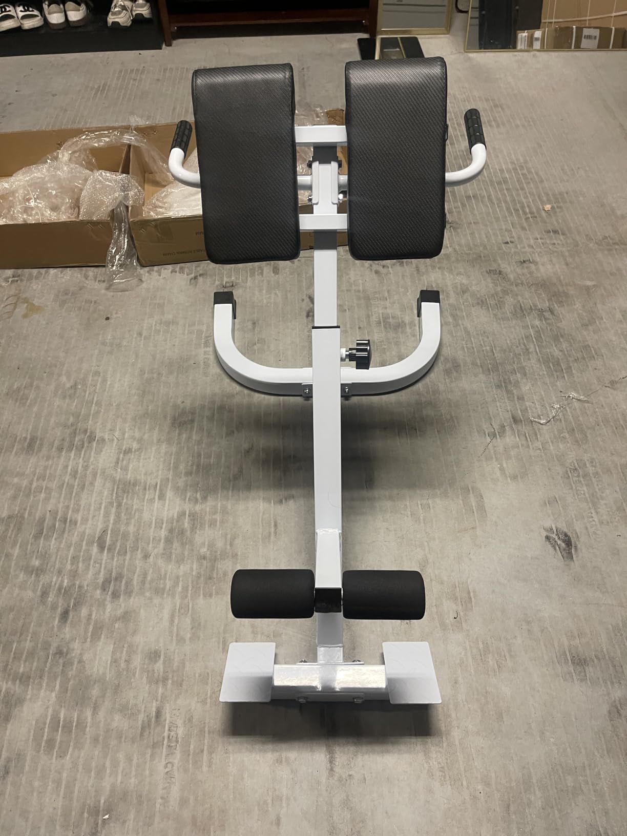 Roman Chair Back Extender - Angle & Height Dual Adjustable Hyperextension Bench for Home Gym - Adjustable Back Exercise Machine Fitness Equipment customer photo 2