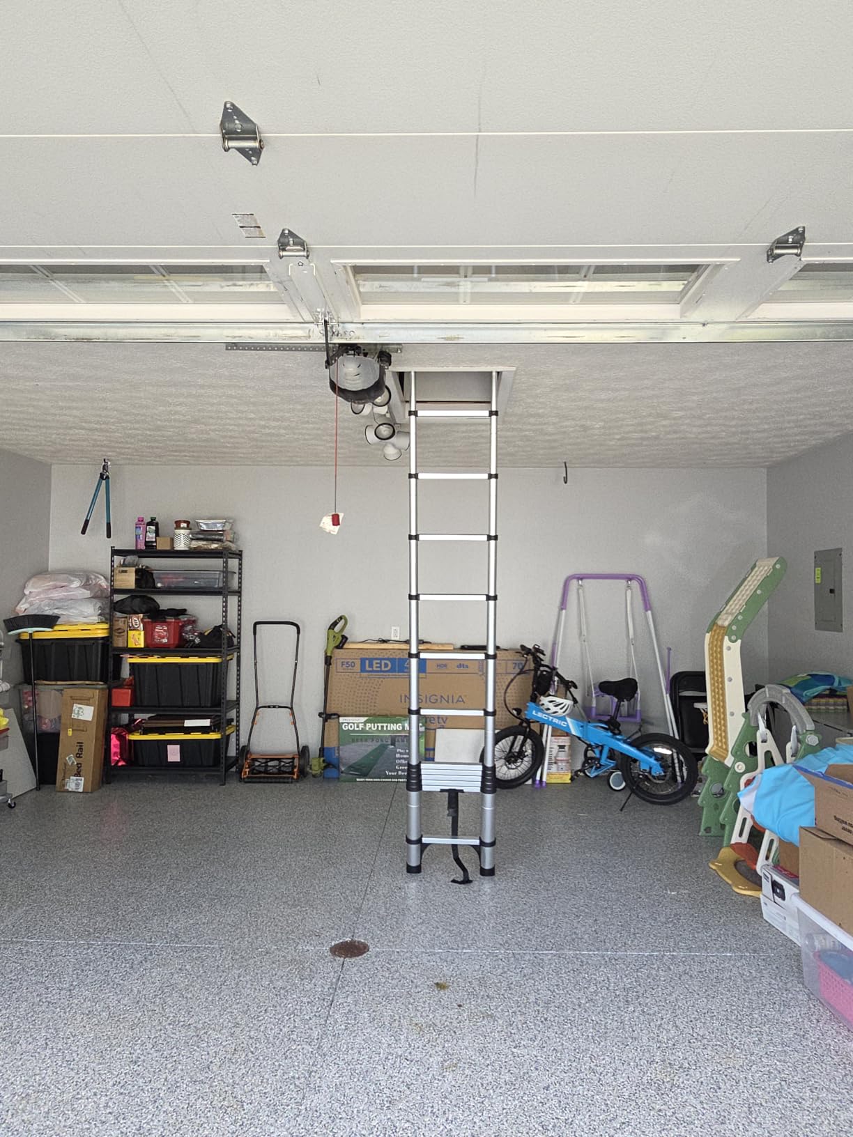 Soctone Telescoping Ladder, 12.5 FT Aluminum Button Retraction Extension Ladder with 2 Triangle Stabilizers, Multi-Purpose Ladder with Slow Down Design, 330lbs Max Capacity for House Daily Life customer photo 2