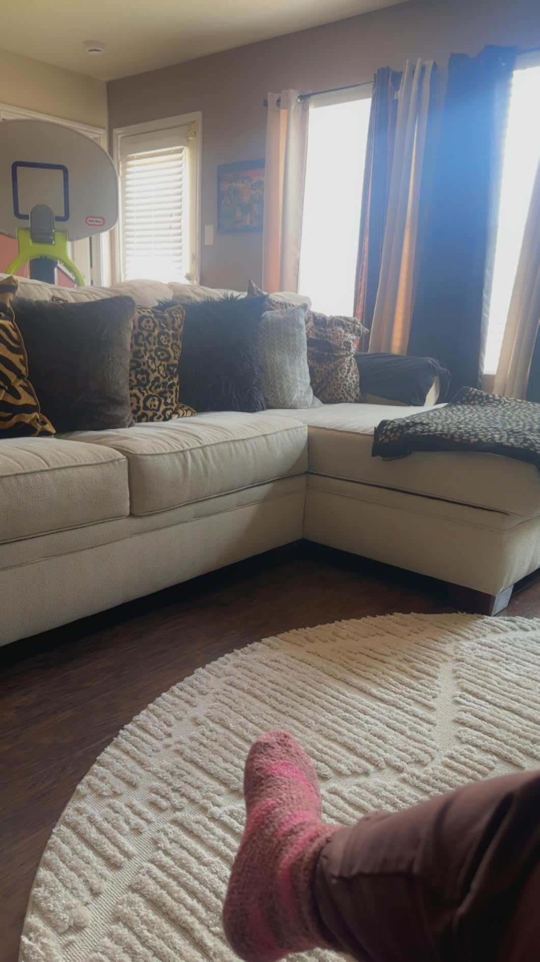 SAFAVIEH Marrakesh Collection Area Rug - 8' Round, Beige, Moroccan Trellis Design, Non-Shedding & Easy to Clean, Ideal for Living Room, Bedroom, Dining Space (MRK517C) customer photo 2