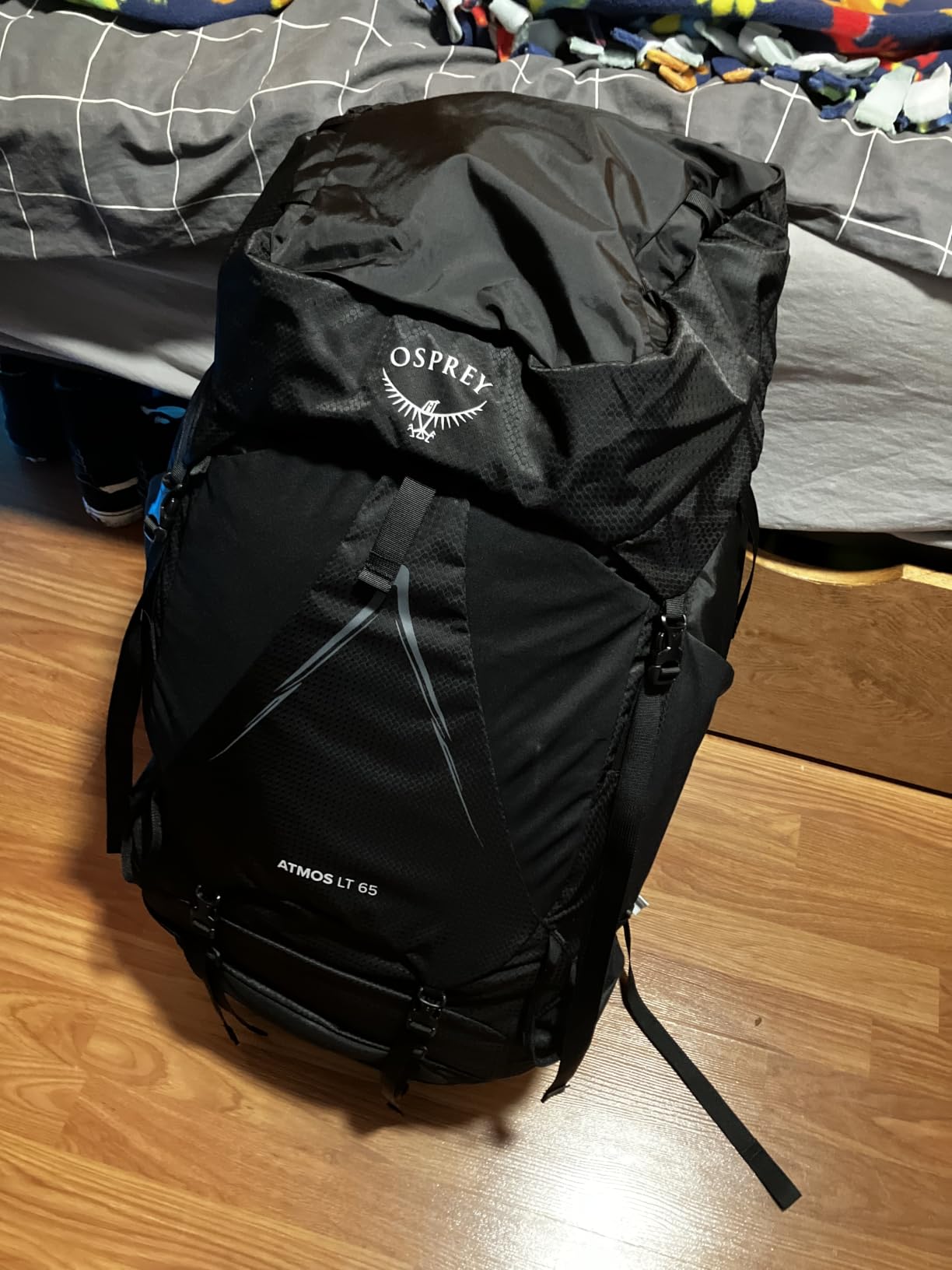 Osprey Atmos AG LT 65L Men's Backpacking Backpack, Black, L/XL customer photo 1