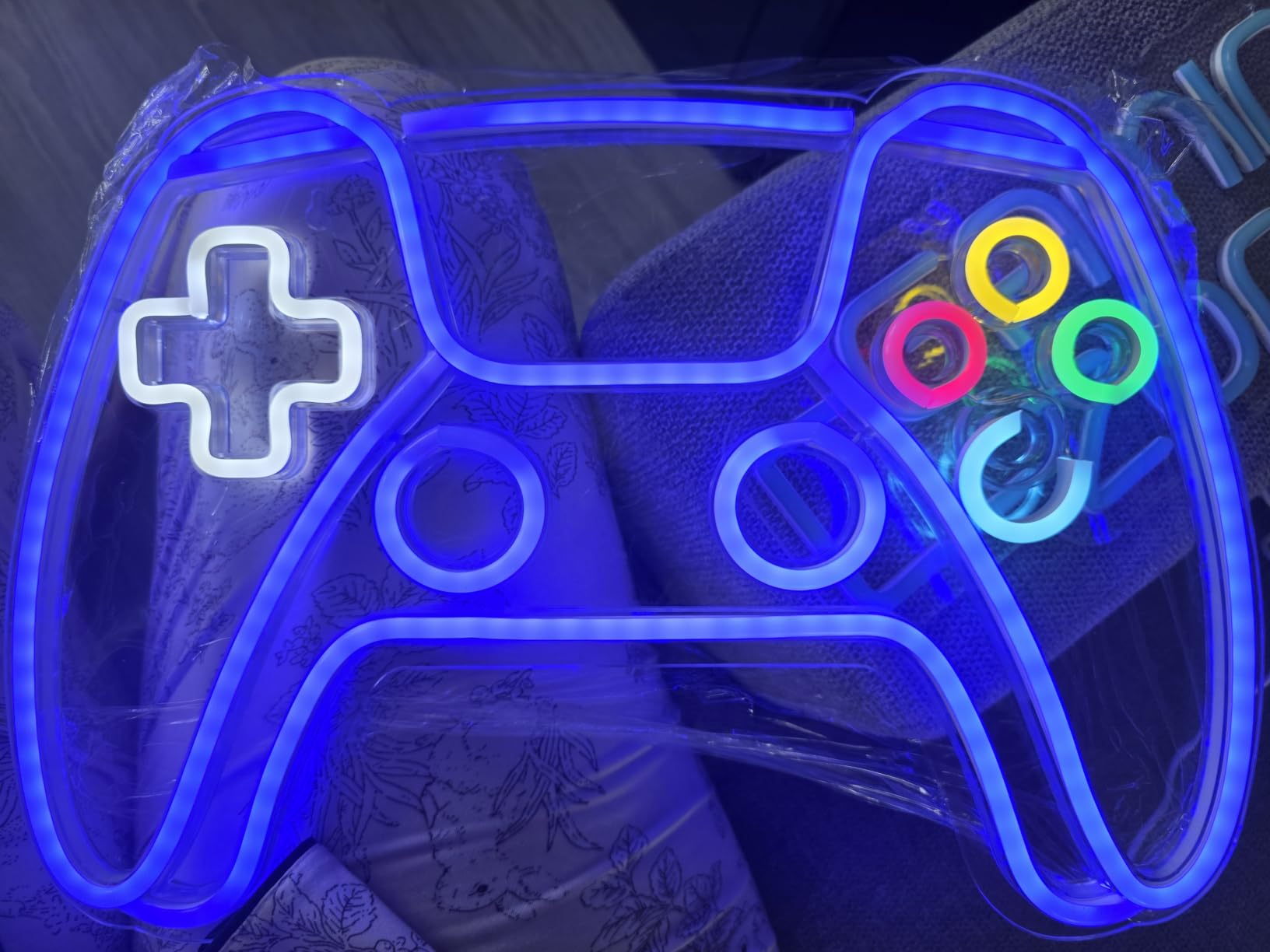 Gamer Neon Sign, Gamepad Shaped LED Neon Sign for Gamer Room Decor, Gaming Neon Sign for Boys Room Decor, Neon Gaming Sign for Gaming Wall Decor, USB Powered Gamer Gifts for Teens, Boys, Kids customer photo 2