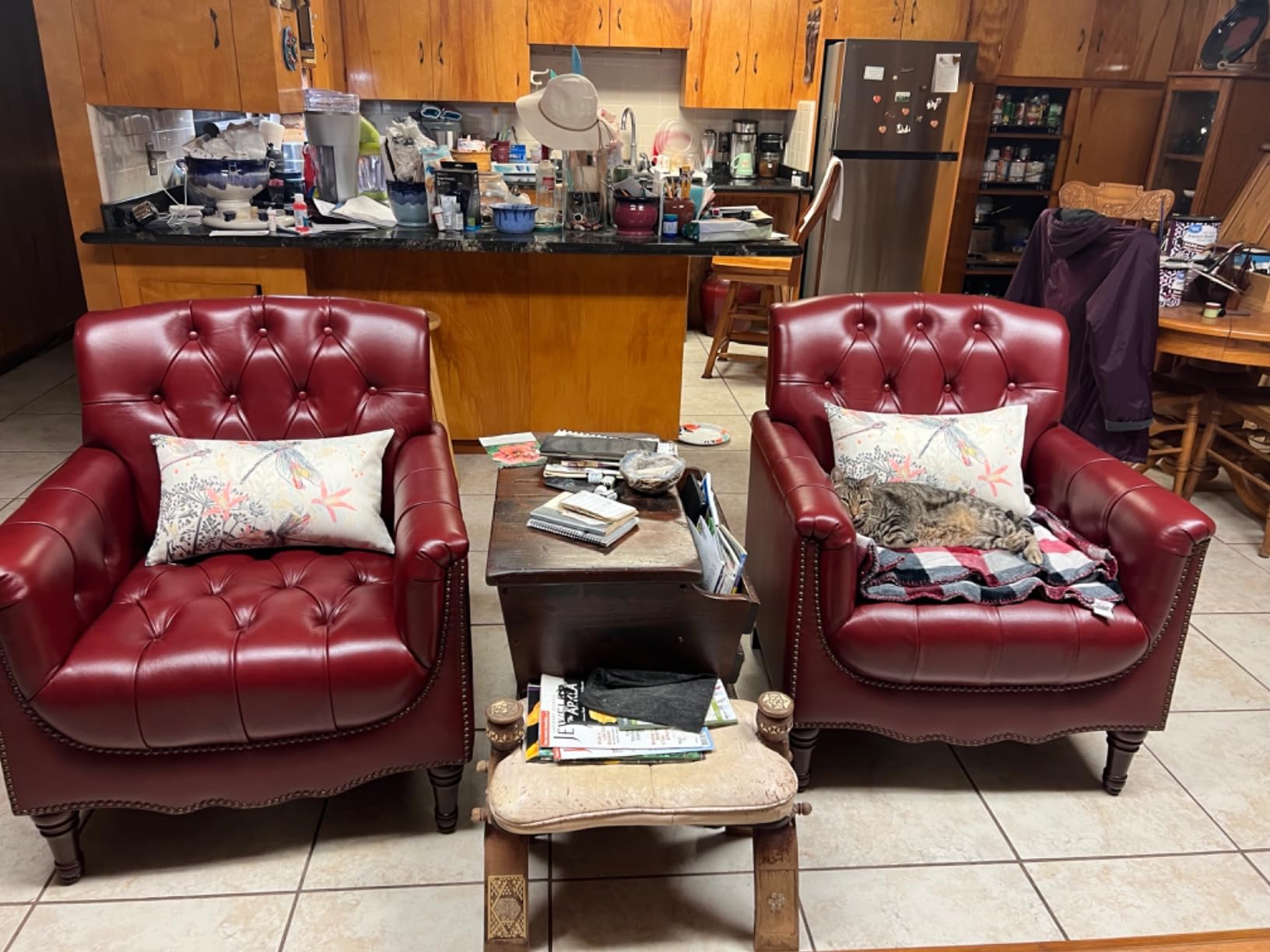 HULALA HOME Mid Century Modern Genuine Leather Accent Chair, Brown | Button Tufted Leather Armchair, Upholstered Club Chair with Nailhead Trim, Solid Wood Legs, for Living Room Bedroom customer photo 2