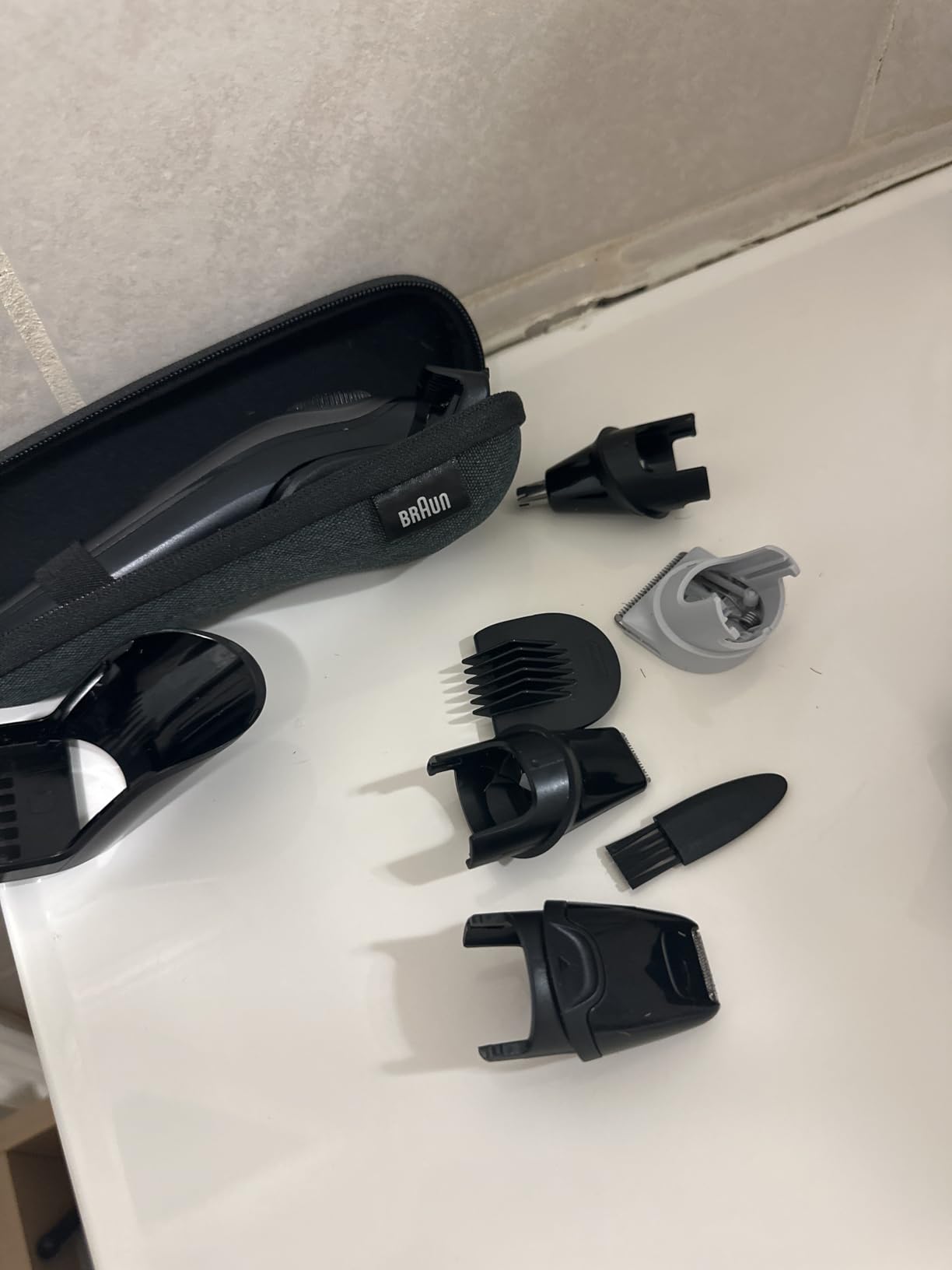 Braun All-in-One Style Kit Series 5 5471, 8-in-1 Trimmer for Men with Beard Trimmer, Body Trimmer for Manscaping, Hair Clippers & More, Ultra-Sharp Blade, 40 Length Settings, Waterproof customer photo 1