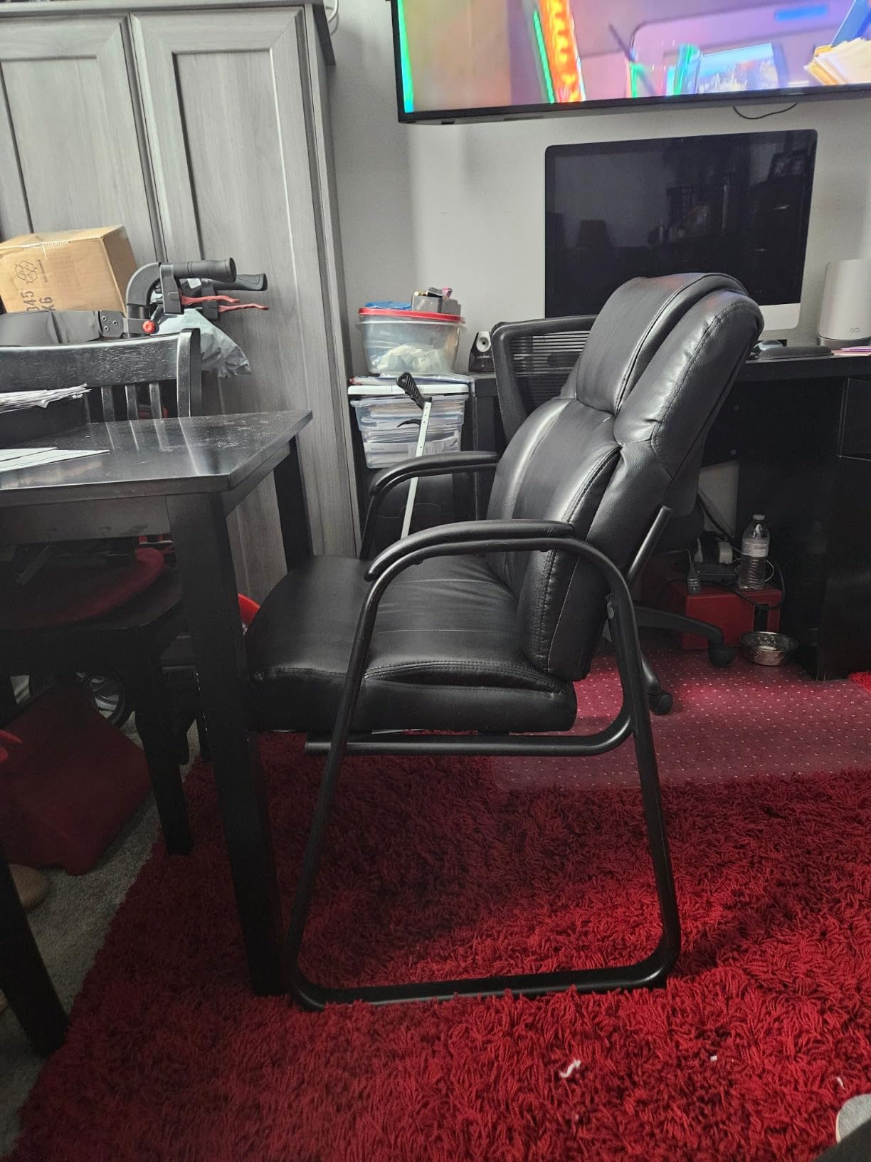 CLATINA Big & Tall 500 lb. Guest Chair, Leather Reception Chairs with Sled Base and Padded Arm Rest for Waiting Room Office Home and Meeting Conference-Black customer photo 1