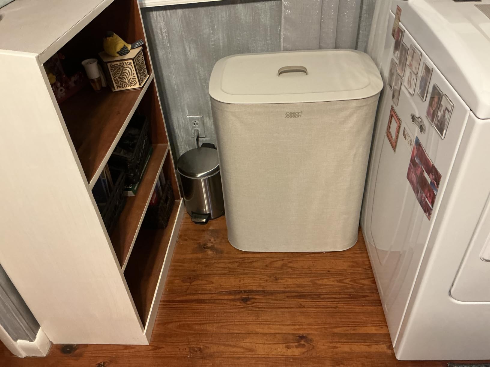 Joseph Joseph Tota 90 liter/23.8 gallon Laundry Hamper Separation Basket with lid, 2 Removable Washing Bags with Handles - Ecru customer photo 1