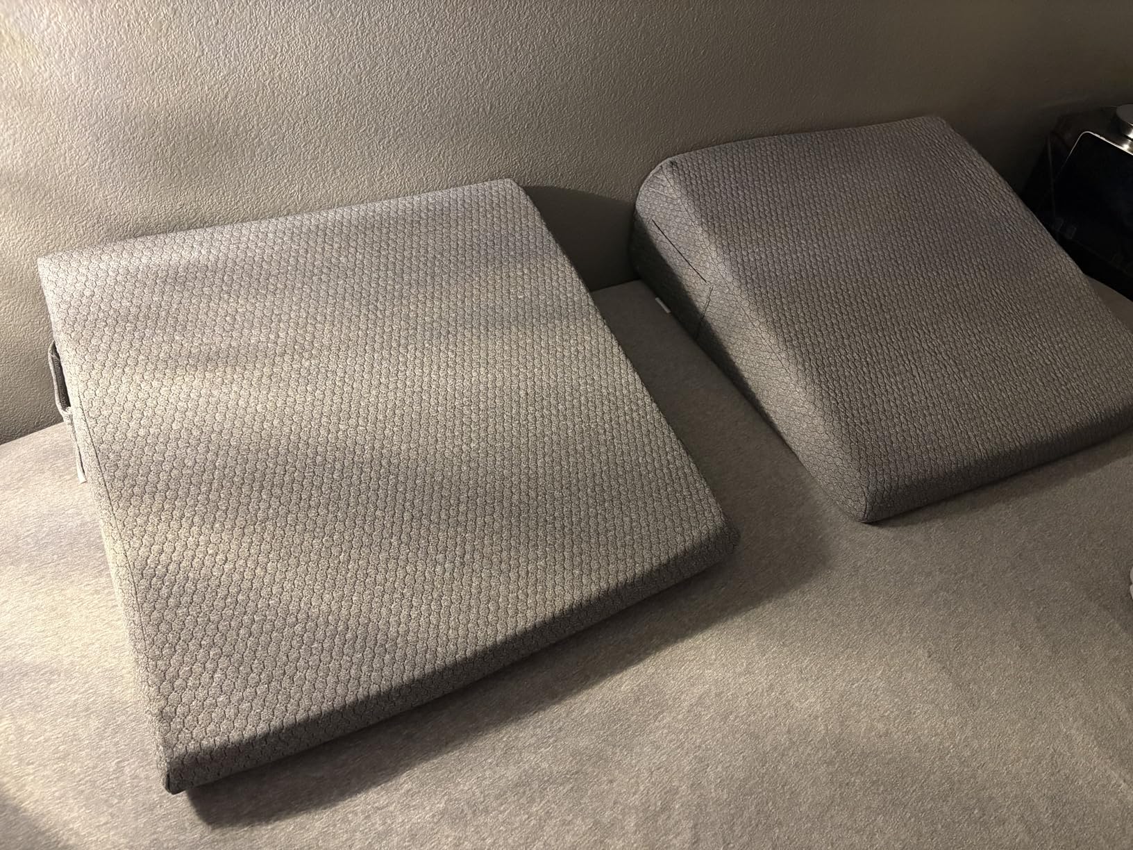 Bedluxe Wedge Pillow, 10 inch Bed Wedge Pillow for Headboard, Pillow Wedge for Acid Reflux Relief, Sleeping, Back Pain Relief, Snoring, Triangle Pillow Wedge, White/Grey customer photo 2