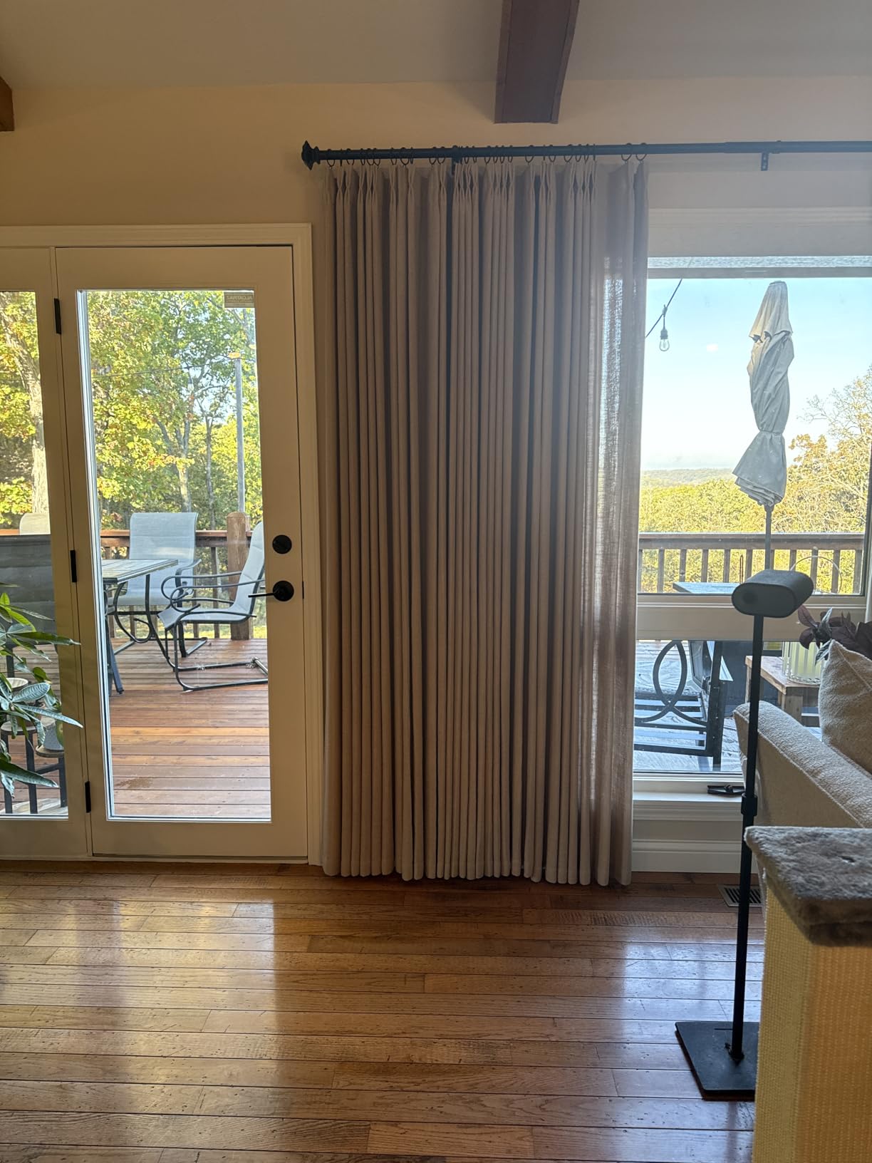TWOPAGES Liz Cordless Roman Shades Linen Textured Roman Blinds for Windows, Custom Made Room Darkening Blackout Roman Window Shades, Hardware Included, Ivory White, 1 Piece customer photo 2