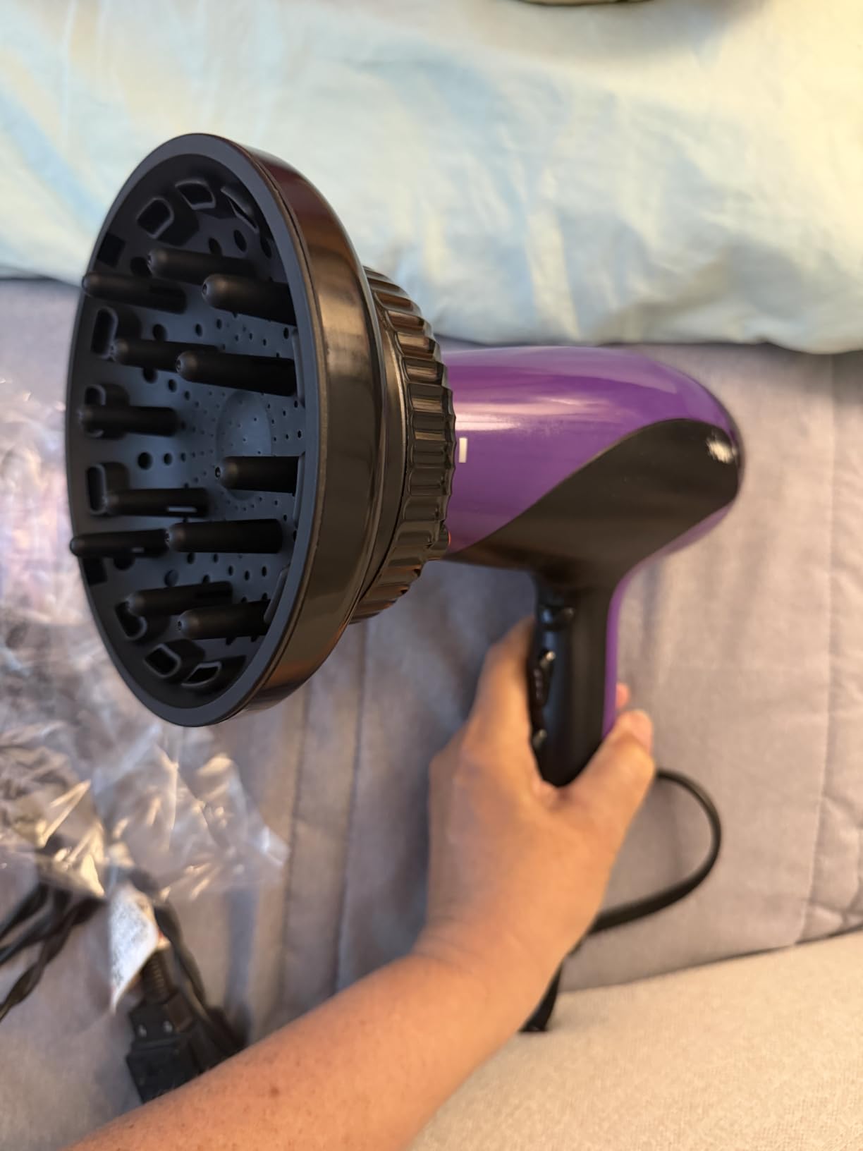 LIGOLIG Hair Difuser Attachment Universal Diffuser Hair Dryer for 1.4-inch to 2.4- inch Blow Dryer, Hair Diffuser for Curly Hair and Natural Wavy Hair (Black) customer photo 2