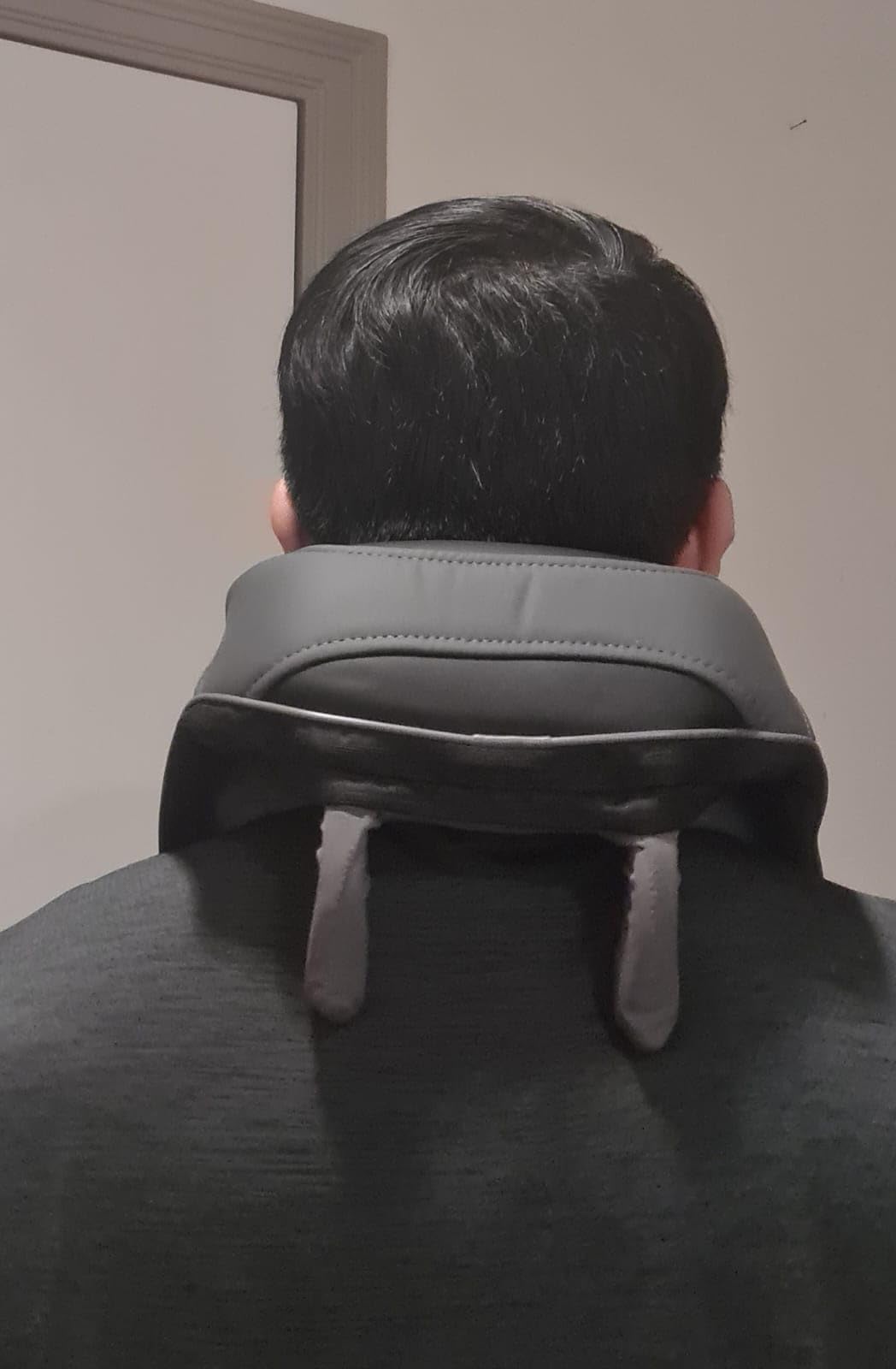 Snailax Cordless Neck Massager with Heat for Pain Relief Deep Tissue, 4D Kneading, Rechargeable Shiatsu Back Neck Massager for Neck, Shoulders Back, Gift for Father | 2 modes, 3 speeds, 104-122°F heat, Wearable hands-free straps, washable sleeve, 100-min battery customer photo 1