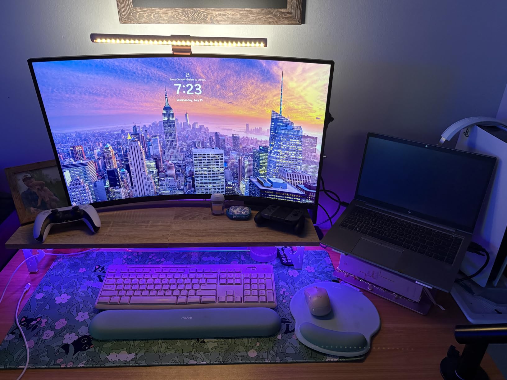 Quntis Computer Monitor Light Bar with Backlight, Desk Lamp with Remote | Eye-Care No Glare, Stepless Dimming Brightness & Color Temperature, Monitor Light for Home Office Gaming Reading Drawing Gray customer photo 1