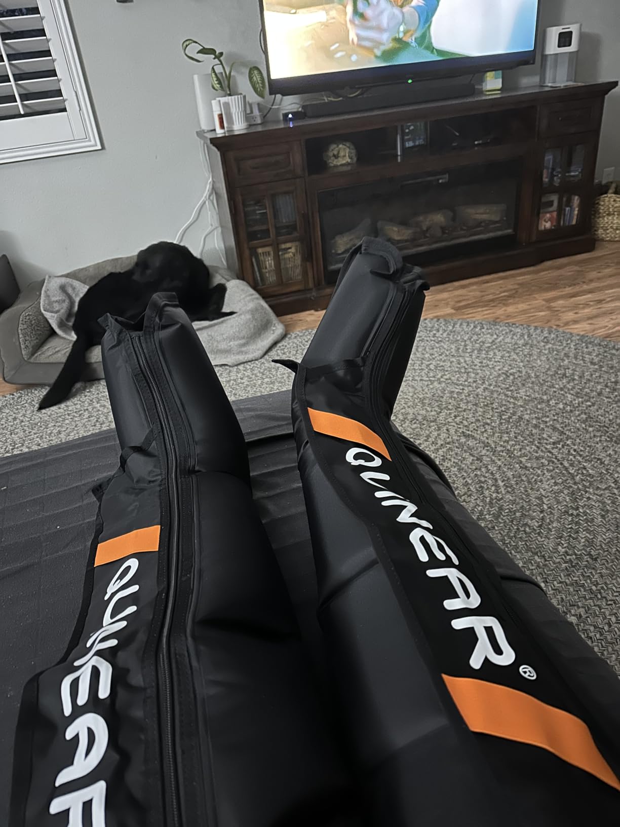 QUINEAR Professional Leg Recovery System, Cordless Air Compression Boots with Sequential Compression, Leg and Foot Massager, Fast Recovery Therapy for Athletes, FSA-HSA Eligible (Medium) customer photo 2
