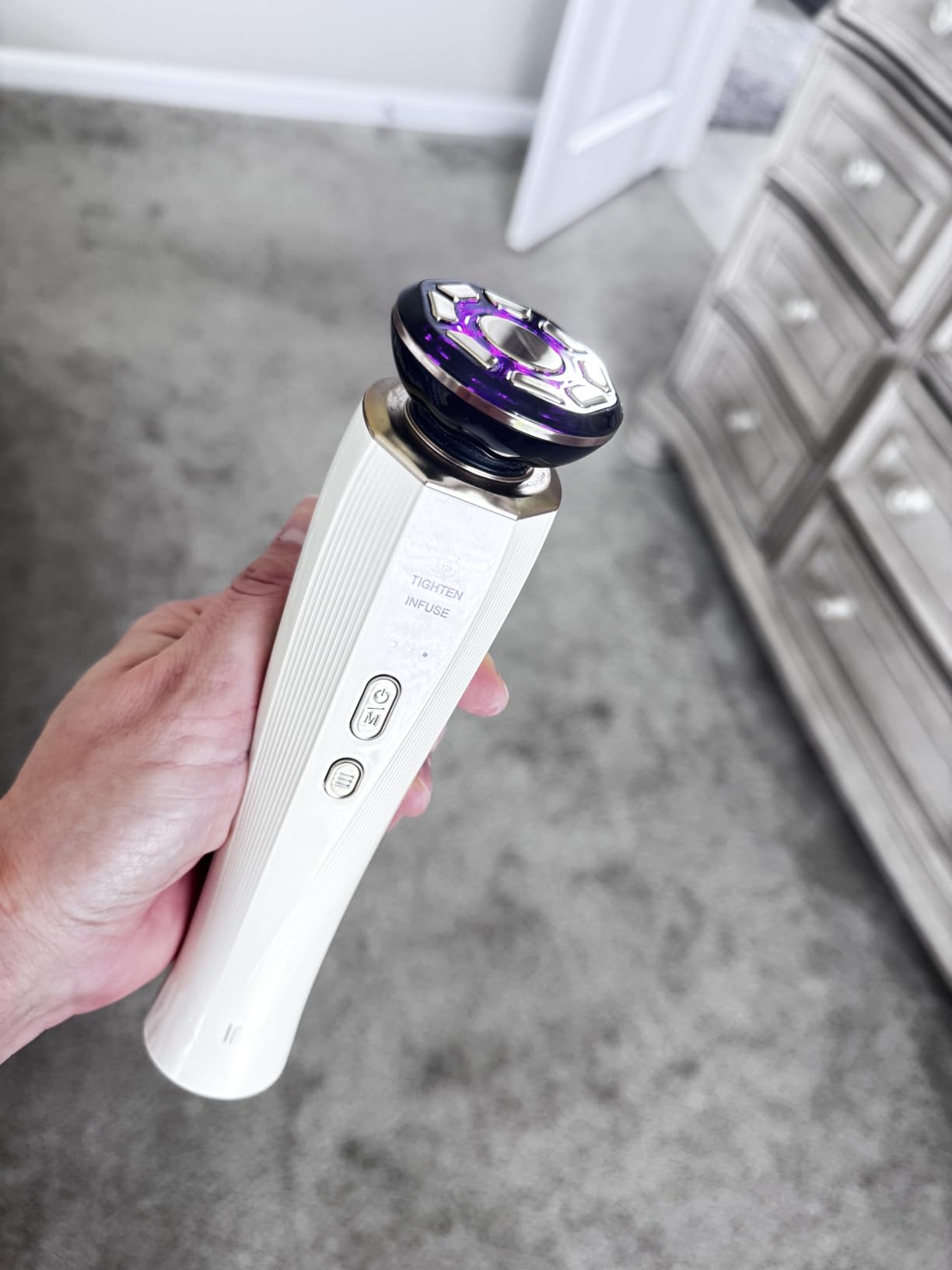 INIA 3-in-1 Red Light Therapy Beauty Device for Face & Neck Skincare | Help Reduce Puffiness, Support Skin Firmness, and Enhance Radiance, Ideal for Daily Home Use customer photo 1