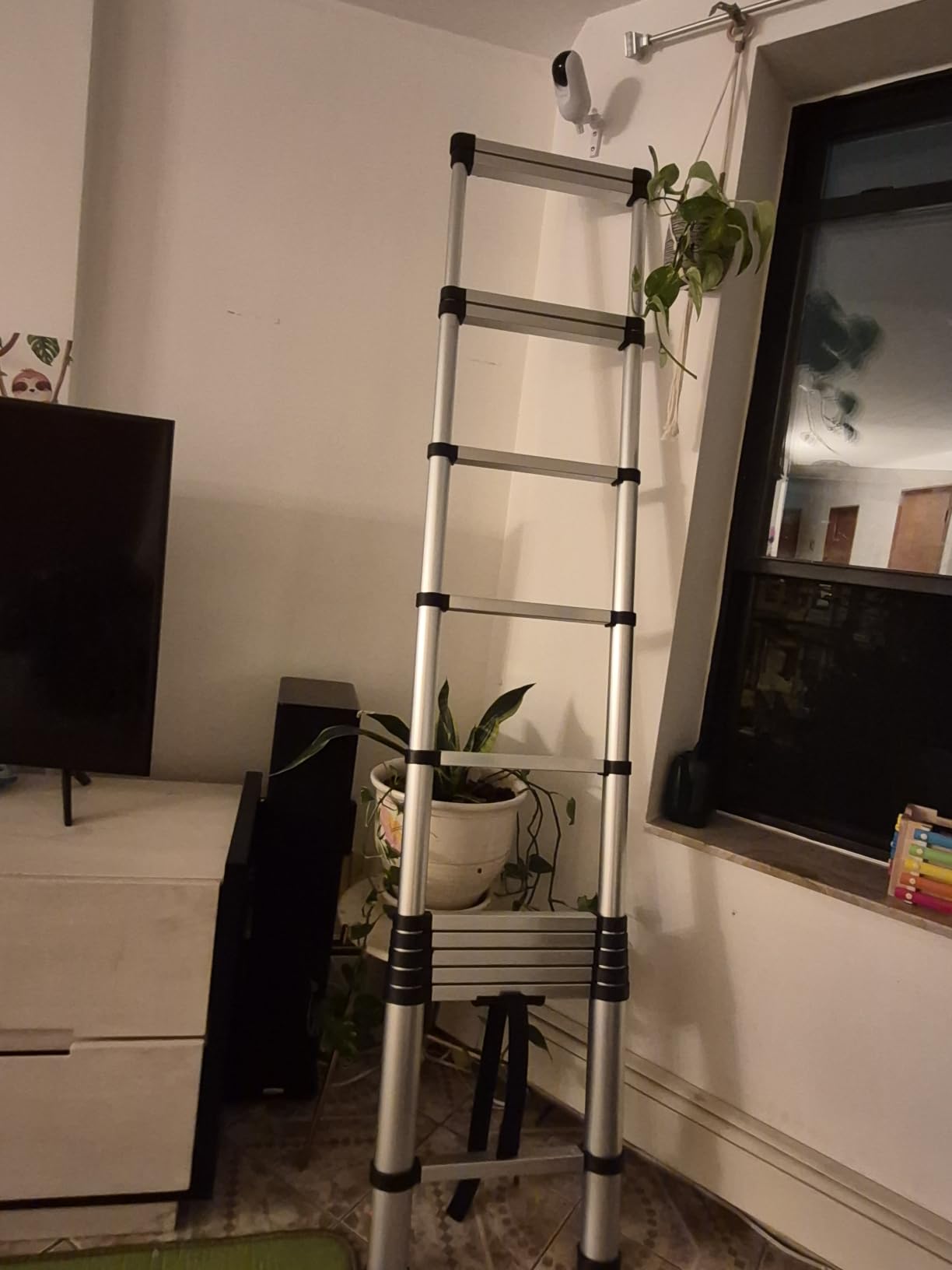 Telescoping Ladder, 12.5 FT Extension Ladder, Heavy Duty 330lbs Max Capacity | Multi-Purpose Collapsible Ladder for RV or Outdoor Work Black customer photo 1