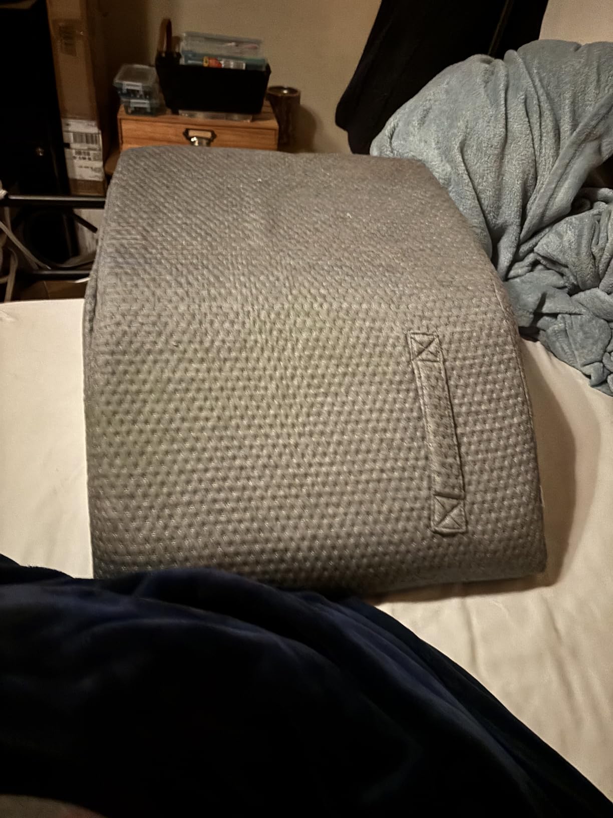 MEGCXIT Leg Pillow Elevation Blood Circulation, Leg Wedge for Elevation for Swelling, Leg Elevating Pillow for After Surgery, Memory Foam Foot Knee Pillow for Back Sleeping customer photo 2