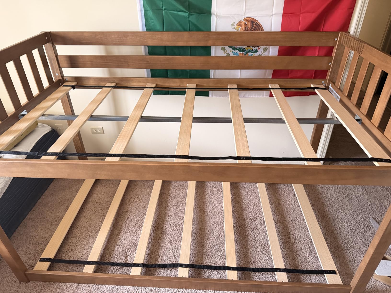 Max & Lily Fundamental Twin Low Bunk Bed, Kids Solid Wood Modern Bed Frame with Strong Wooden Slats, Non-Toxic Finishes customer photo 1