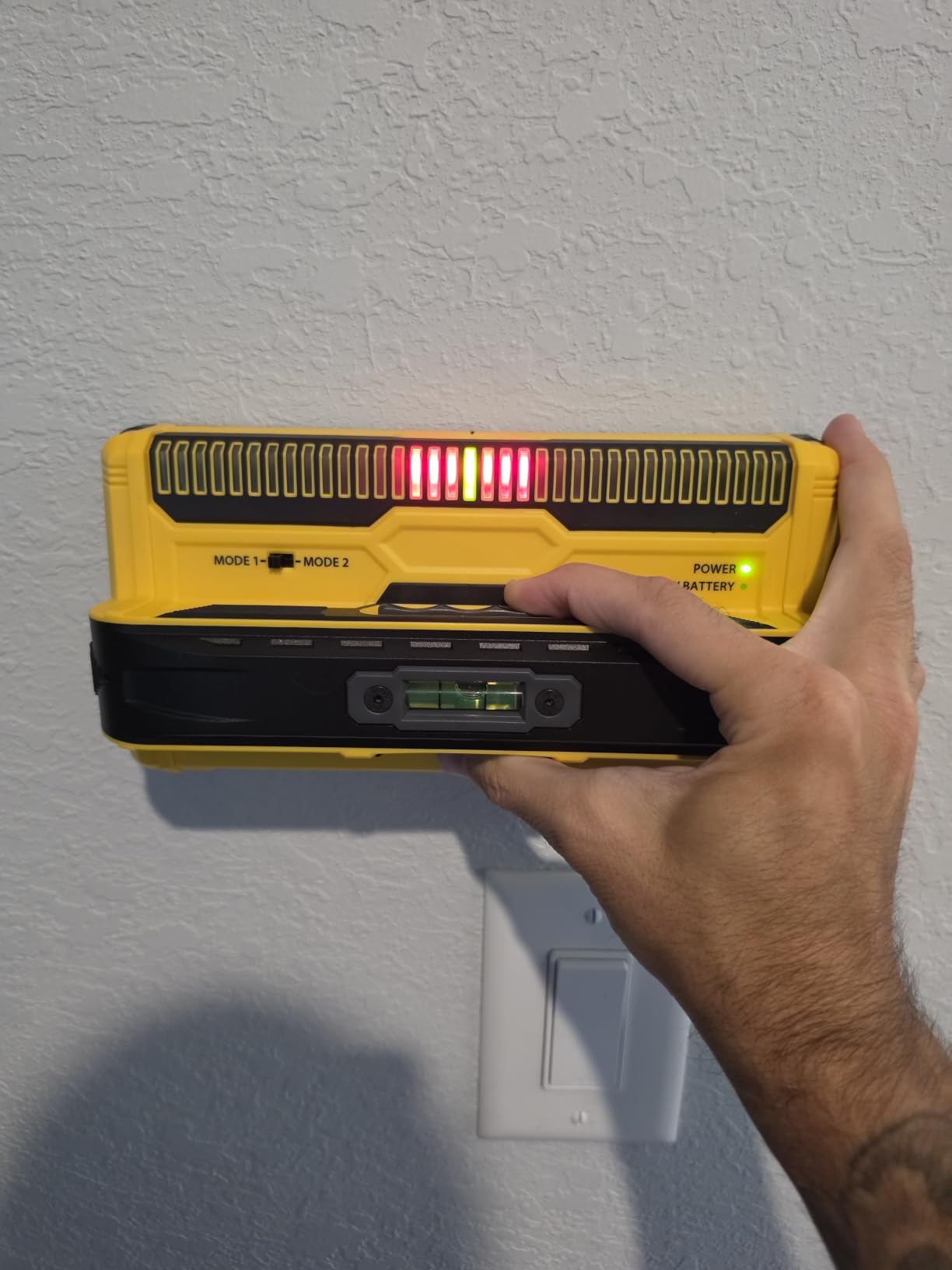Franklin Sensors ProSensor MAX Stud Finder, 13-Sensor Wall Scanner | Wood and Metal Stud Detector, Scans Through Plaster, OSB and More, Made in the USA customer photo 1
