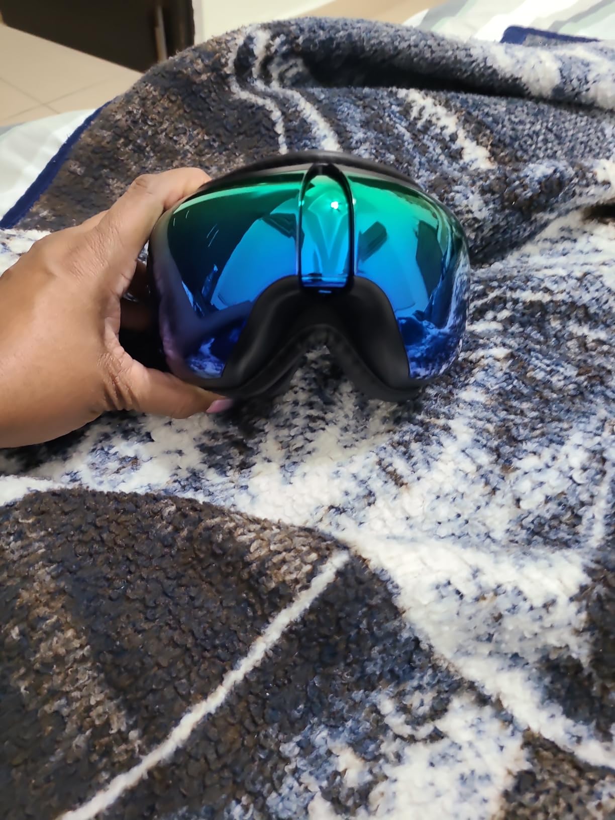 RENPHO Eye Massager with Heat and Cooling Voice Control, Birthday Gifts for Women Men, FSA Eligible HSA, Heated Eye Mask for Dry Eye Relief Eye Care Relax - Eyeris 3 customer photo 2