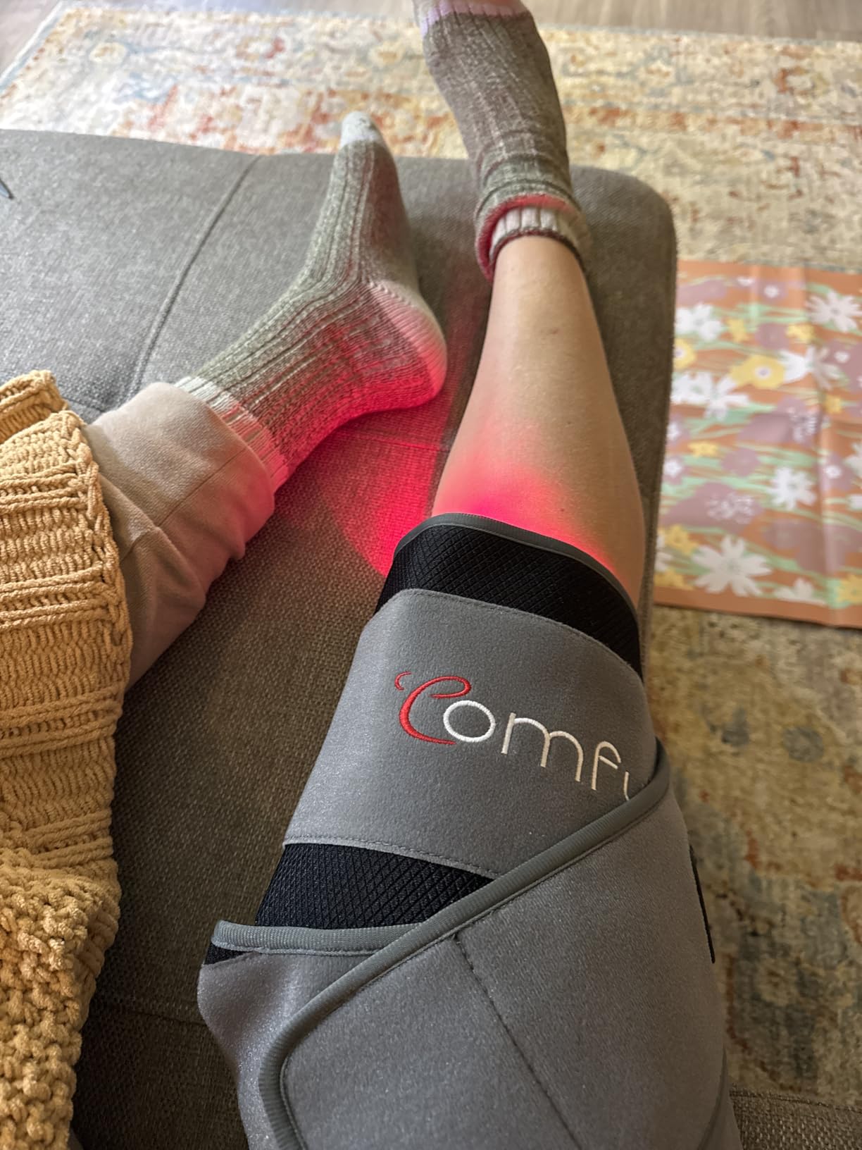 Comfytemp Red Light Belt with 126 LEDs, Wearable Red Light Wrap with Timer, 660nm & 850nm, Birthday Gifts for Men Dad Women Mom, 22W(Corded) customer photo 2