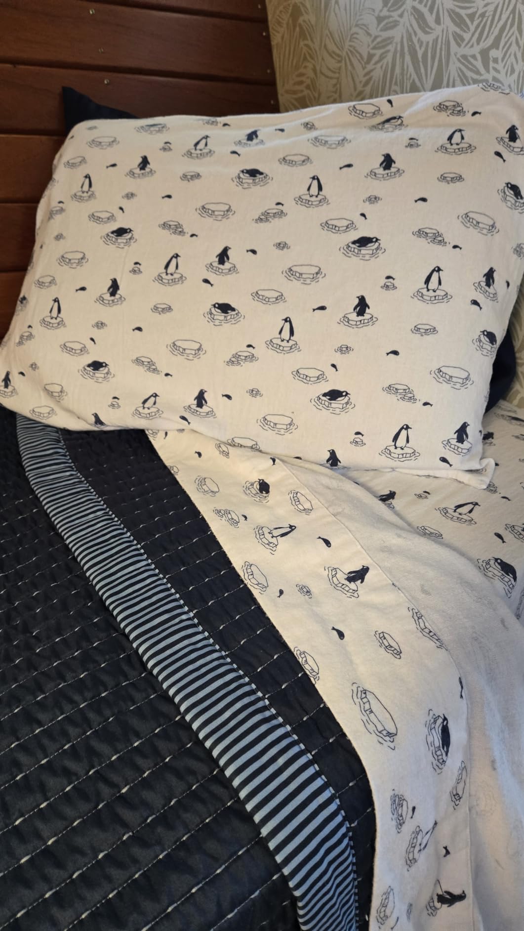 ZOYER Flannel Sheets Queen Size - 100% Cotton Double Brushed Bed Sheets, Deep Pockets 16 Inches Queen Sheet Set, All Seasons Breathable & Extra Soft - Warm & Cozy, 4 Piece, Carbon Grey Plaid customer photo 1